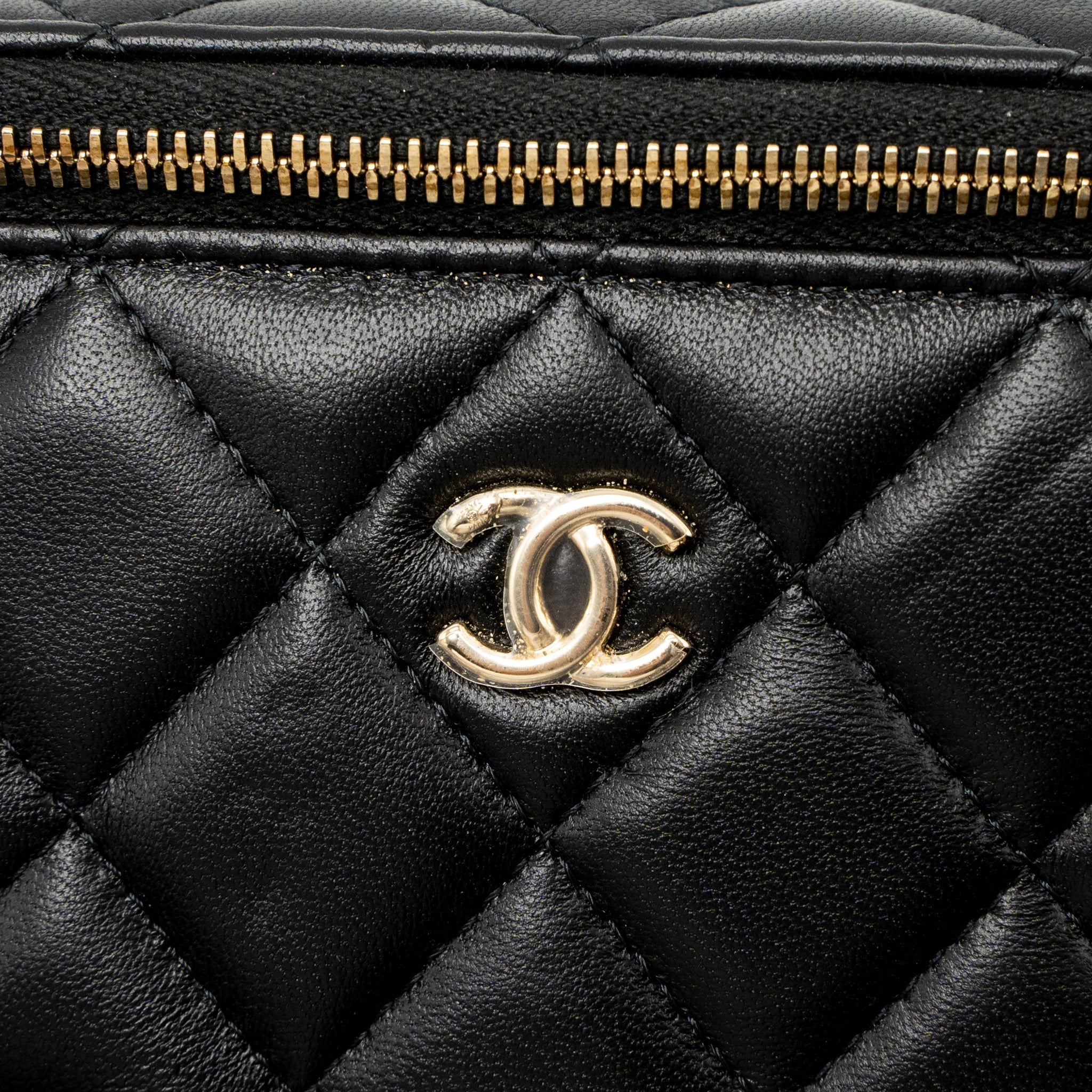 CHANEL 23C PEARL CRUSH LONG VANITY WITH CHAIN LAMBSKIN BLACK LGHW (MICROCHIP)