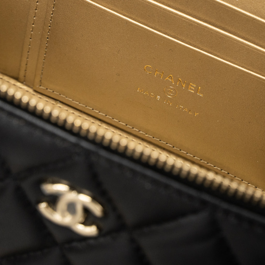 CHANEL 23C PEARL CRUSH LONG VANITY WITH CHAIN LAMBSKIN BLACK LGHW (MICROCHIP)