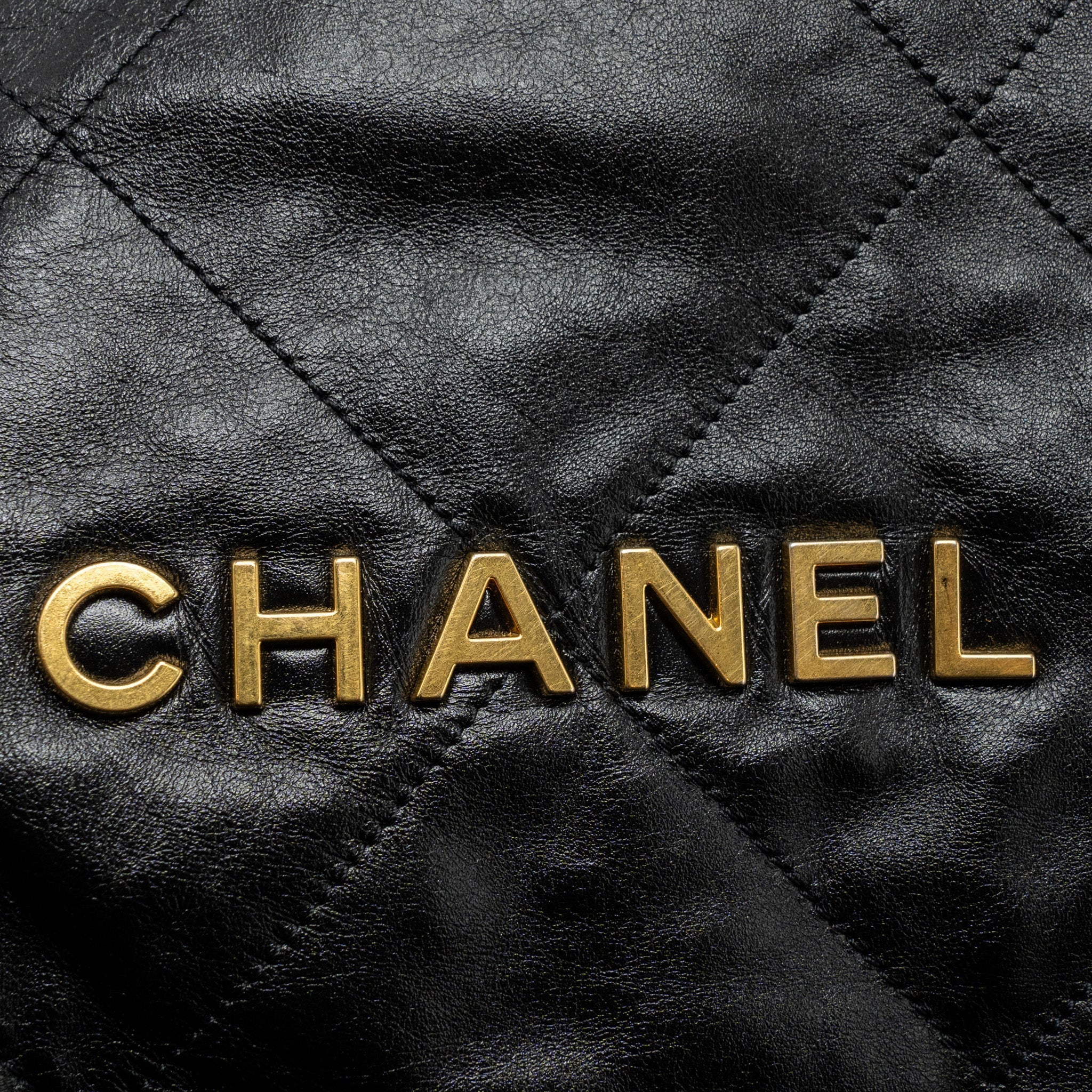 CHANEL MEDIUM 22 BAG SHINY CALFSKIN BLACK BRUSHED GHW(MICROCHIP)
