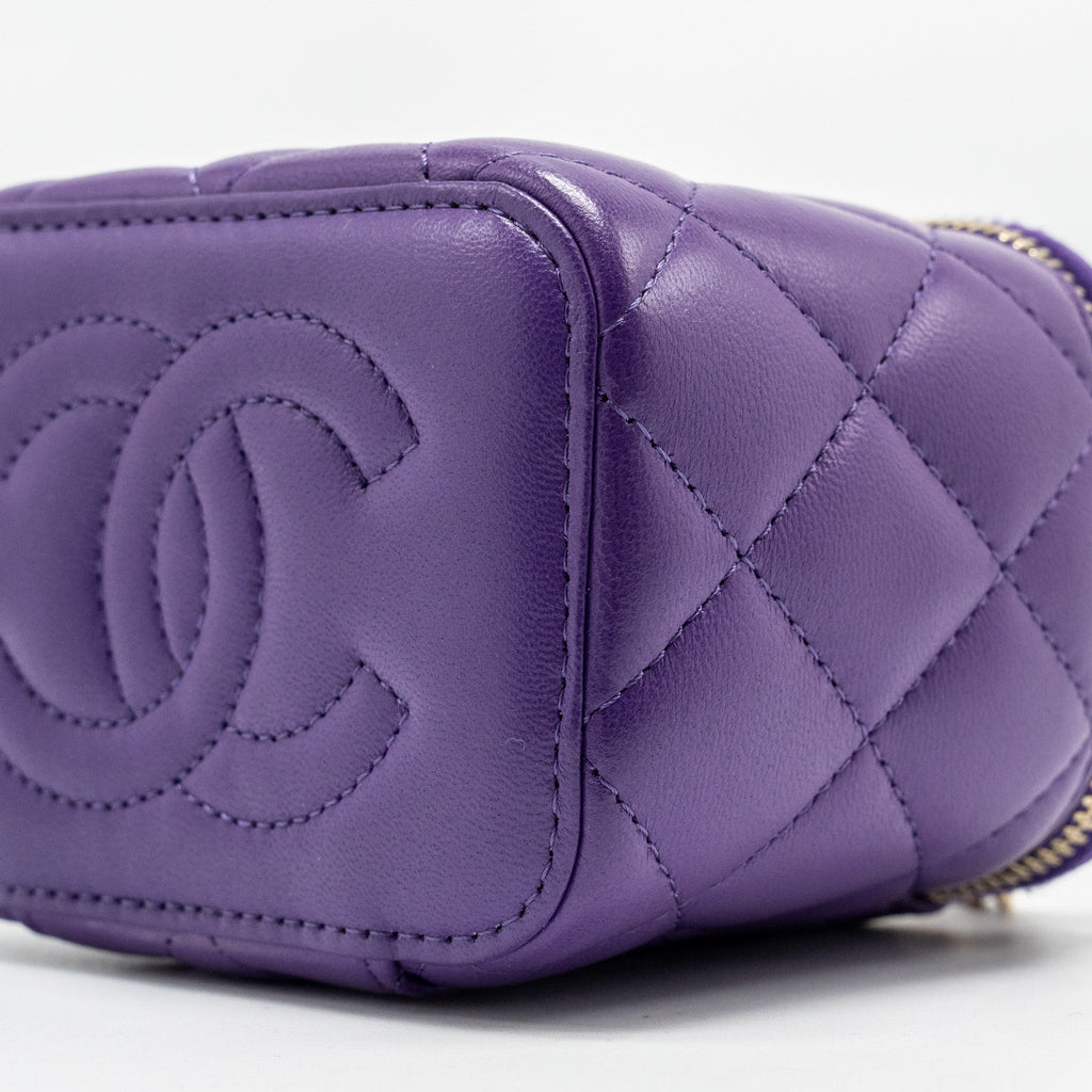 CHANEL 22A MINI VANITY CASE LAMBSKIN PURPLE LGHW (MICROCHIP)