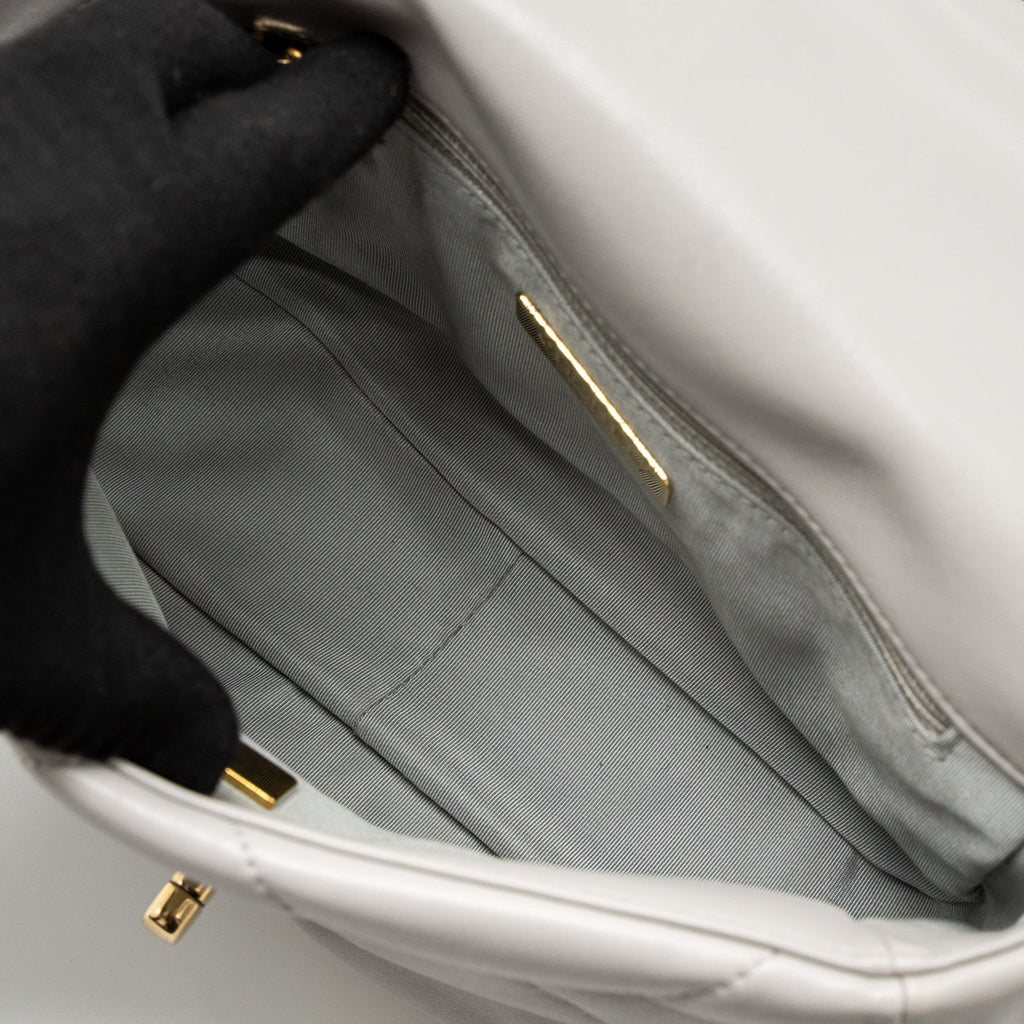 CHANEL SMALL 19 BAG LAMBSKIN LIGHT GREY MULTICOLOUR HARDWARE (MICROCHIP)
