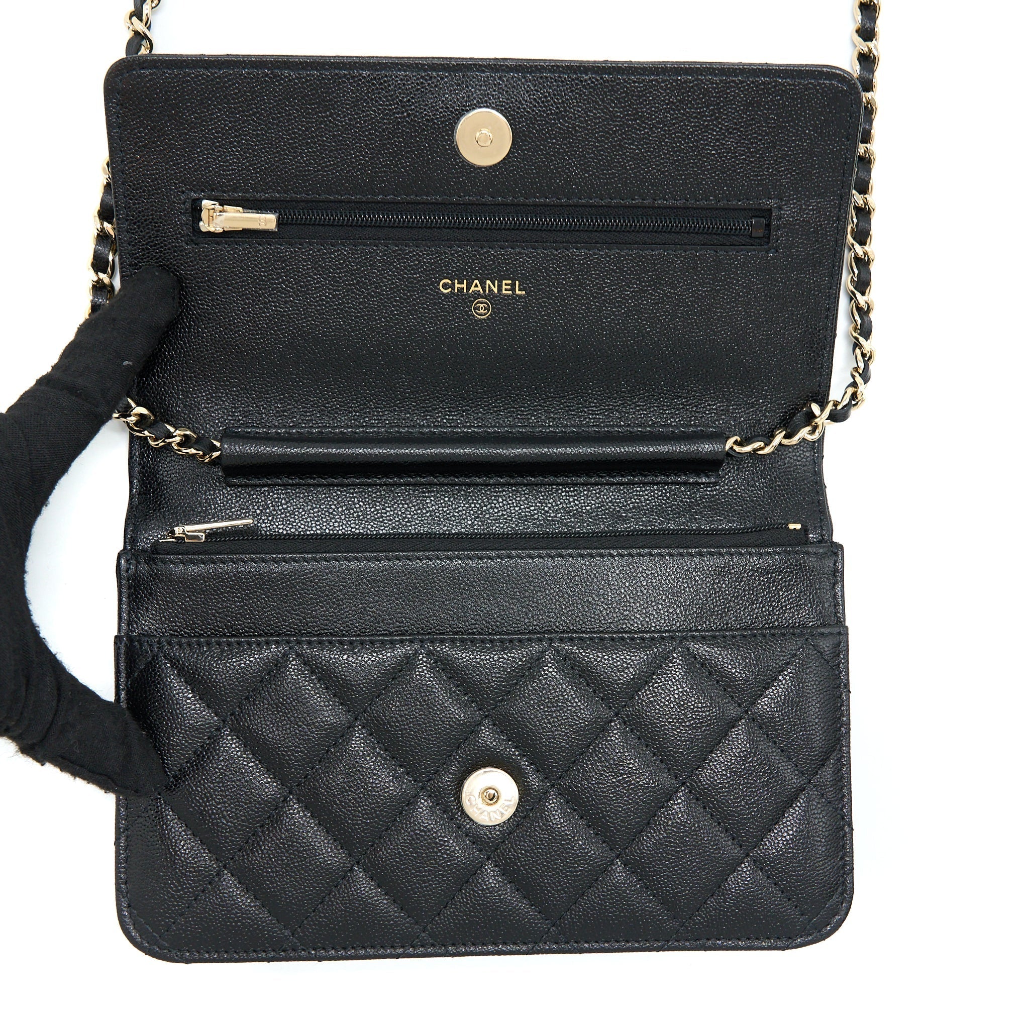 CHANEL 22B DETAIL CC LOGO WALLET ON CHAIN CAVIAR BLACK LGHW (MICROCHIP)