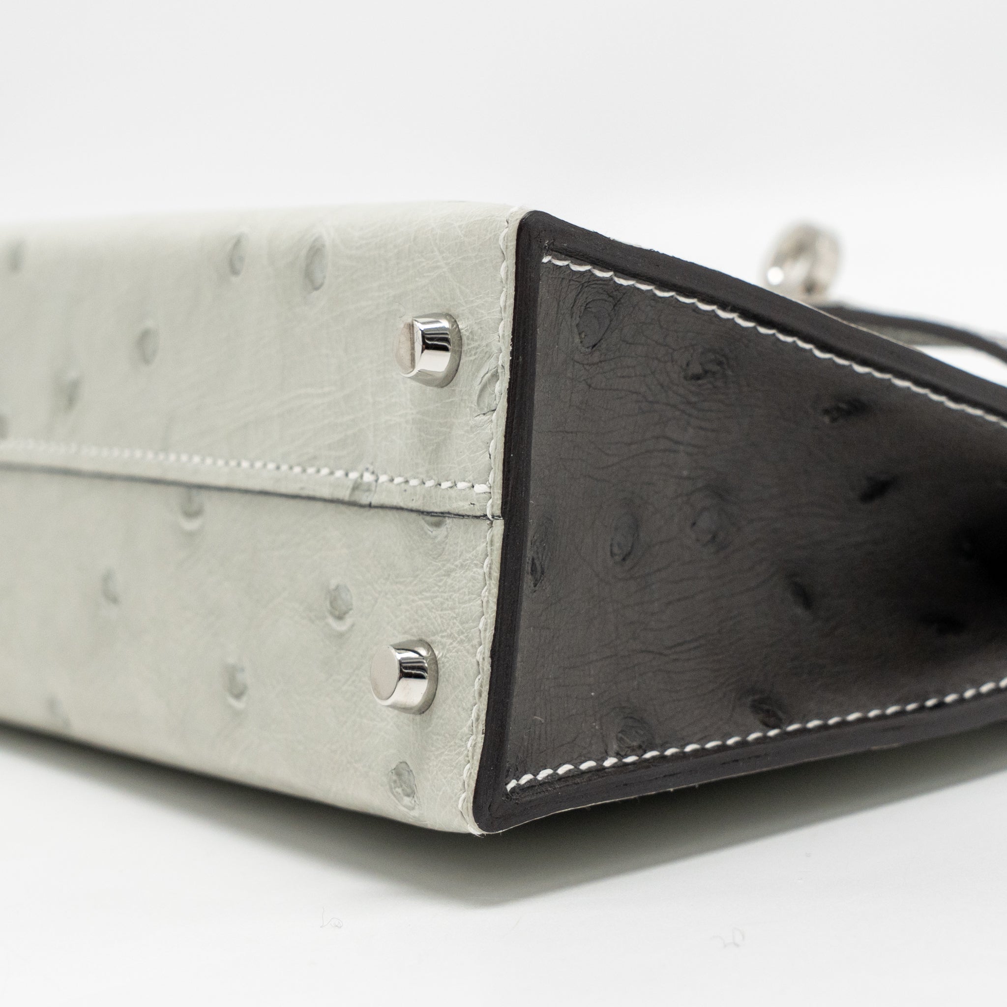 HERMES MINI KELLY II SPECIAL ORDER OSTRICH GRIS PERLE / GRAPHITE SHW