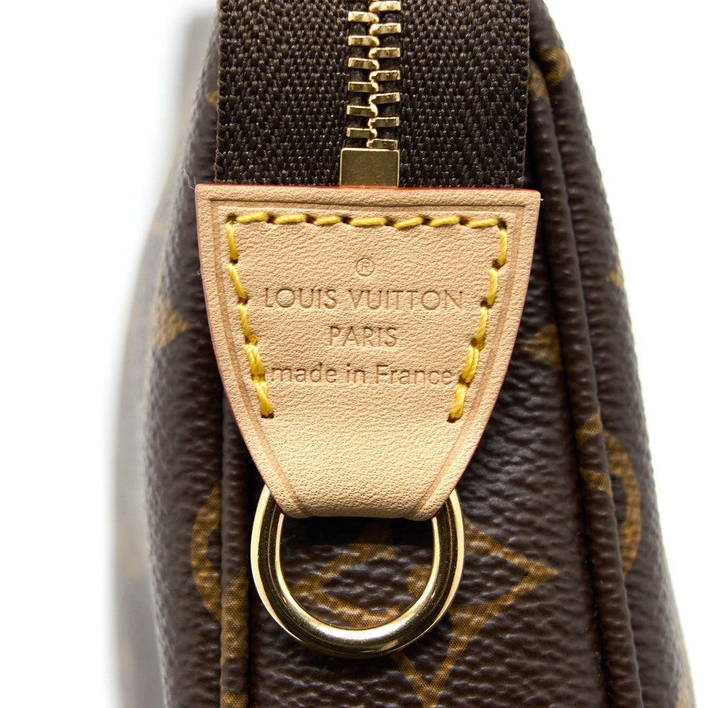 LOUIS VUITTON POCHETTE ACCESSORIES MONOGRAM CANVAS GHW (NEW VERSION)