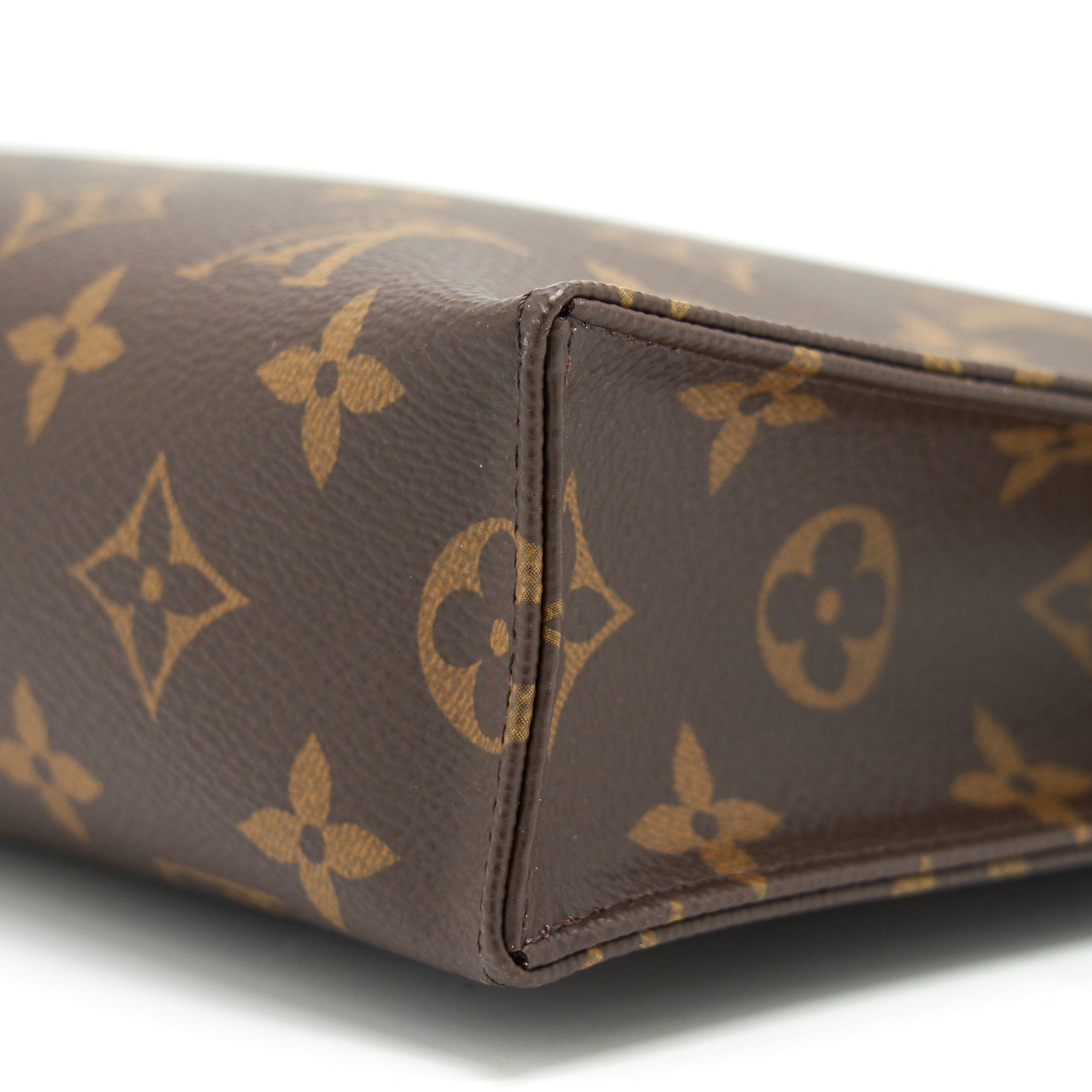 LOUIS VUITTON TOILETRY 26 IN MONOGRAM
