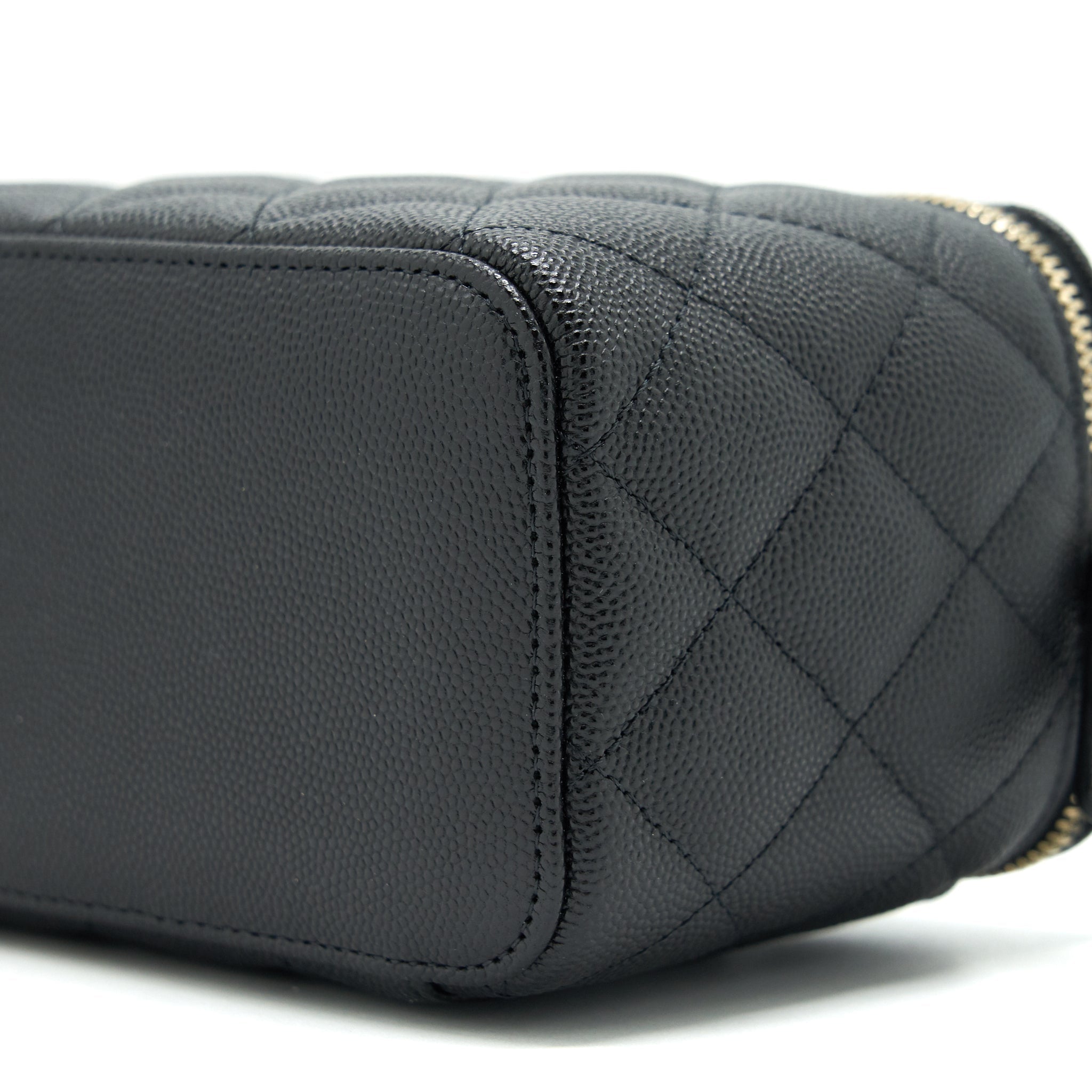 CHANEL CAVIAR SMALL LONG VANITY WITH CHAIN BLACK LGHW