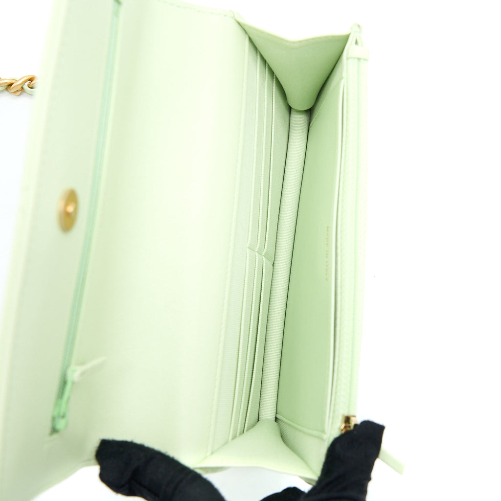 CHANEL 19 WALLET ON CHAIN LAMBSKIN LIGHT GREEN MULTICOLOUR HARDWARE (MICROCHIP)