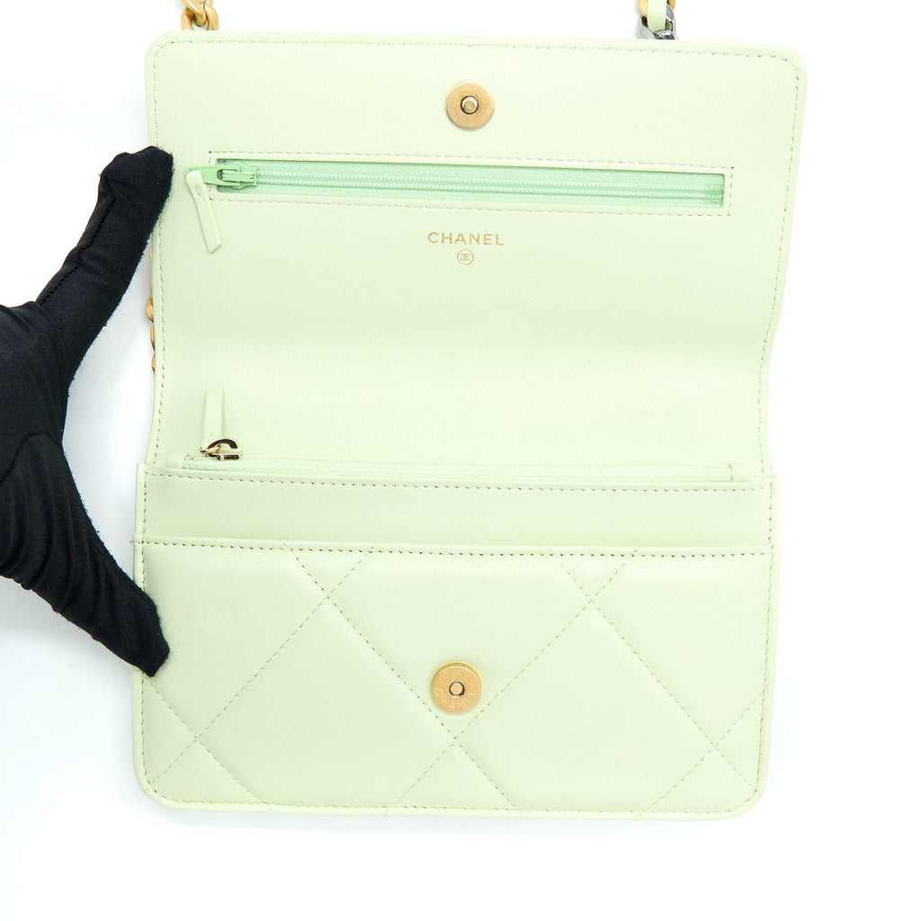 CHANEL 19 WALLET ON CHAIN LAMBSKIN LIGHT GREEN MULTICOLOUR HARDWARE (MICROCHIP)