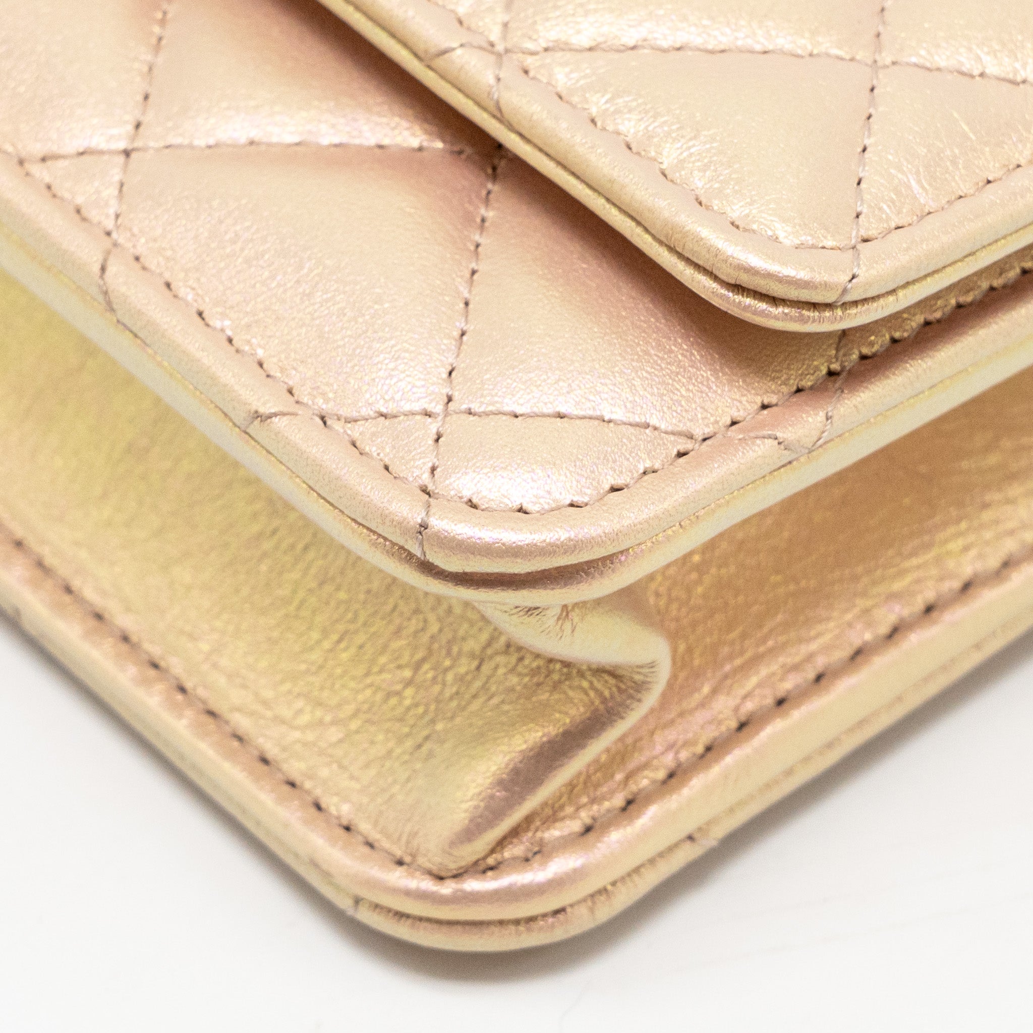 CHANEL CLASSIC WALLET ON CHAIN LAMBSKIN IRIDESCENT PINK SHW (MICROCHIP)