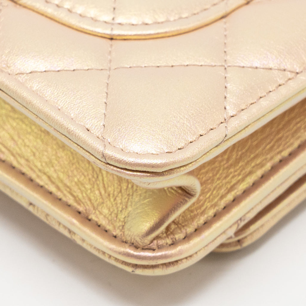 CHANEL CLASSIC WALLET ON CHAIN LAMBSKIN IRIDESCENT PINK SHW (MICROCHIP)