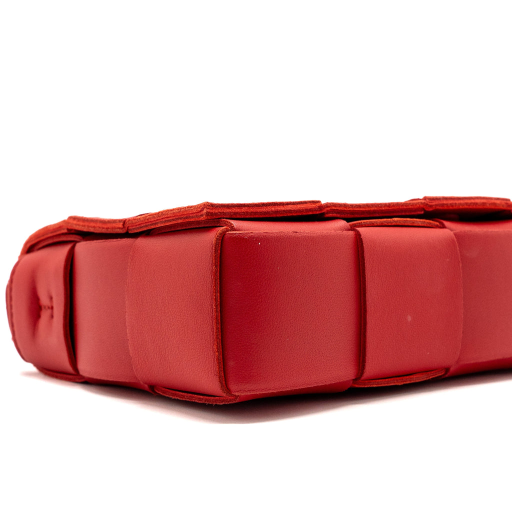 BOTTEGA VENETA CASSETTE BAG LAMBSKIN RED GHW