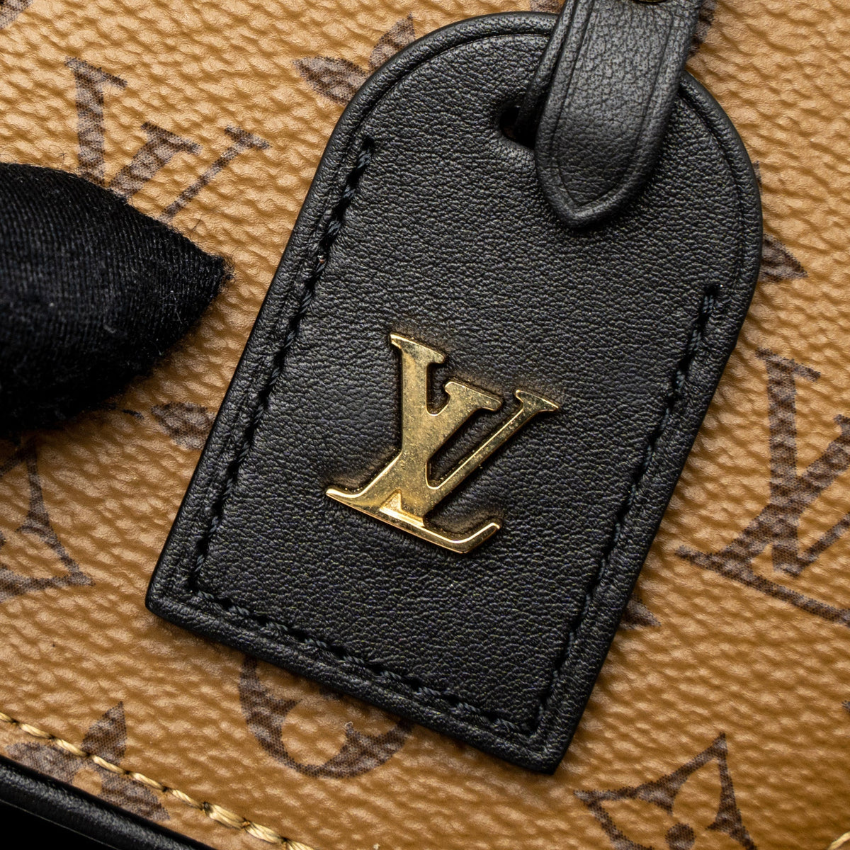LOUIS VUITTON BOITE CHAPEAU NECKLACE/MINI CHAIN BAG MONOGRAM REVERSE CANVAS GHW