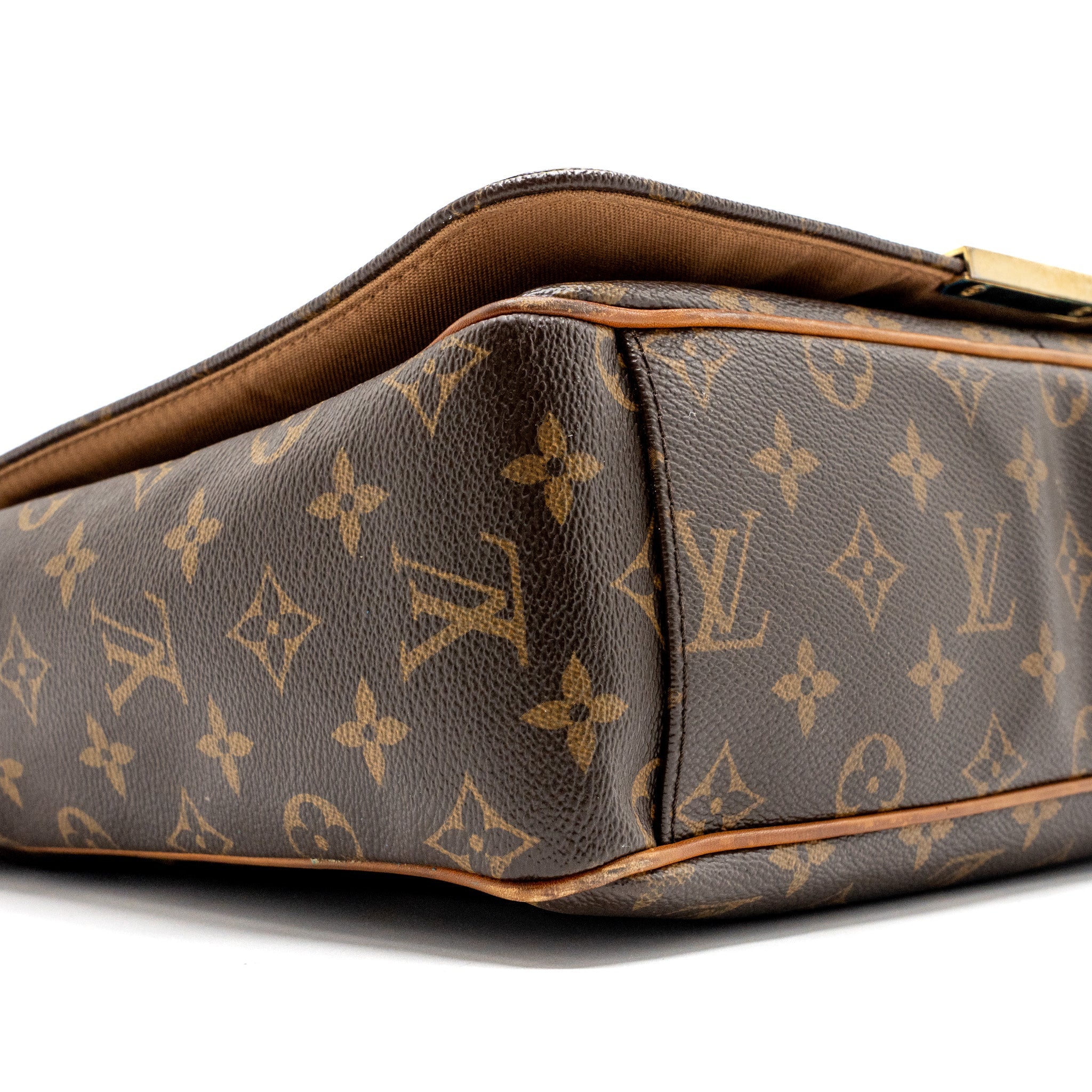 LOUIS VUITTON MEN’S MESSENGER BAG MONOGRAM CANVAS GHW