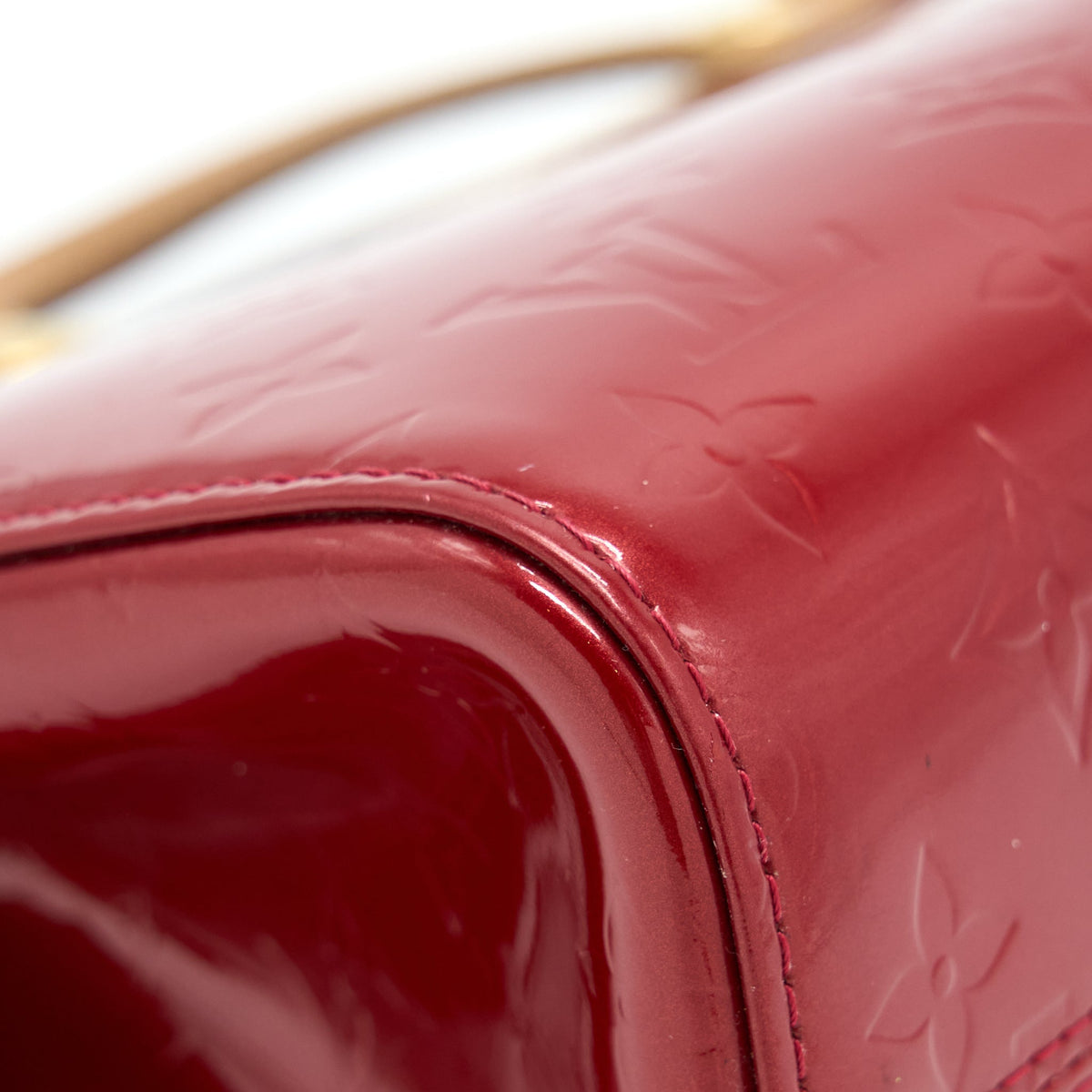 LOUIS VUITTON ROXBURY DRIVE MONOGRAM VERNIS RED GHW