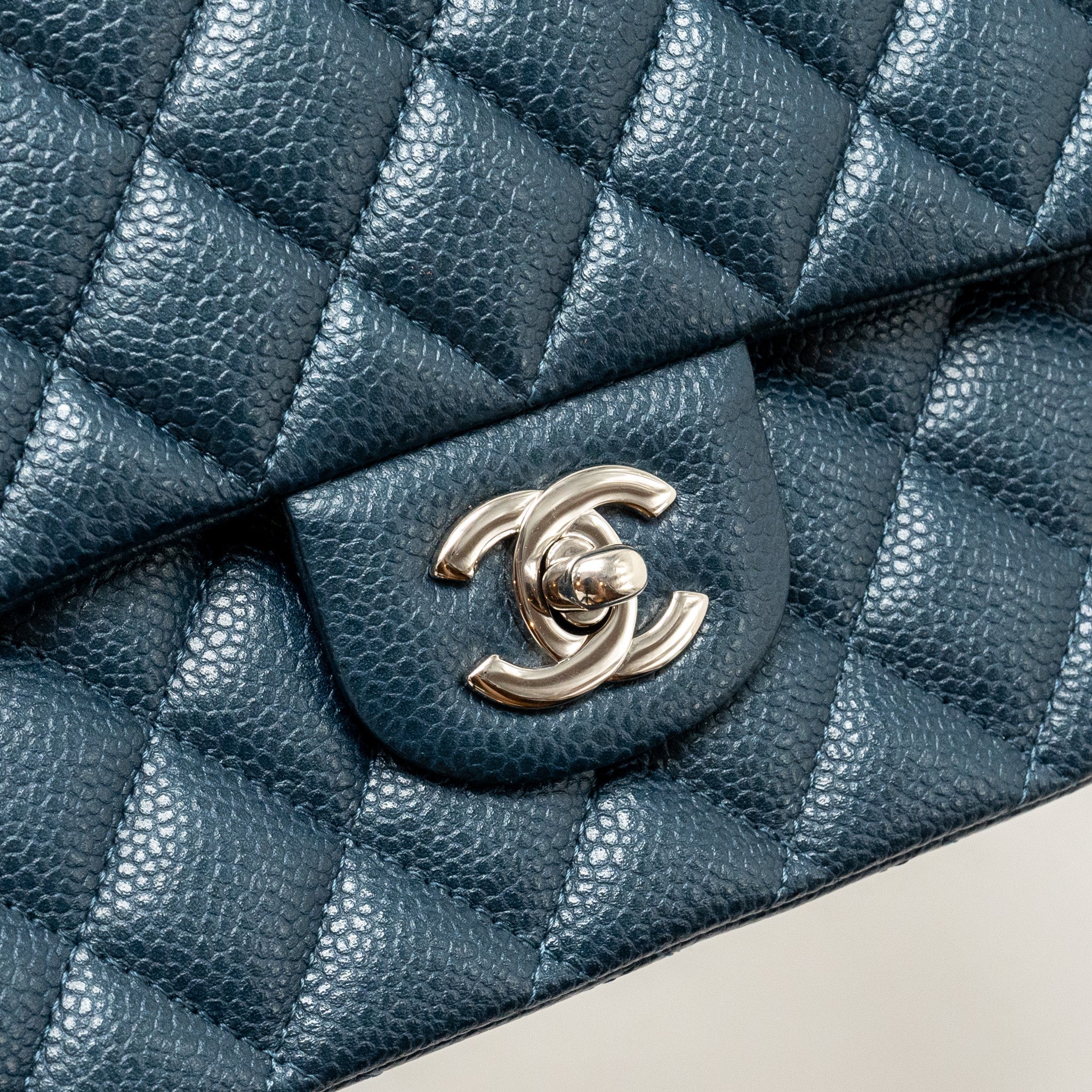 CHANEL MEDIUM CLASSIC DOUBLE FLAP BAG CAVIAR METALLIC DARK BLUE SHW