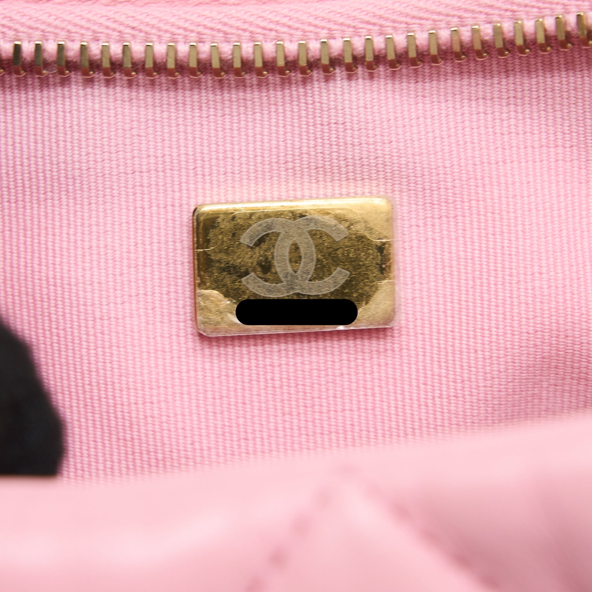 CHANEL 22K HOBO BAG LOGO CHAIN LAMBSKIN PINK GHW (MICROCHIP)