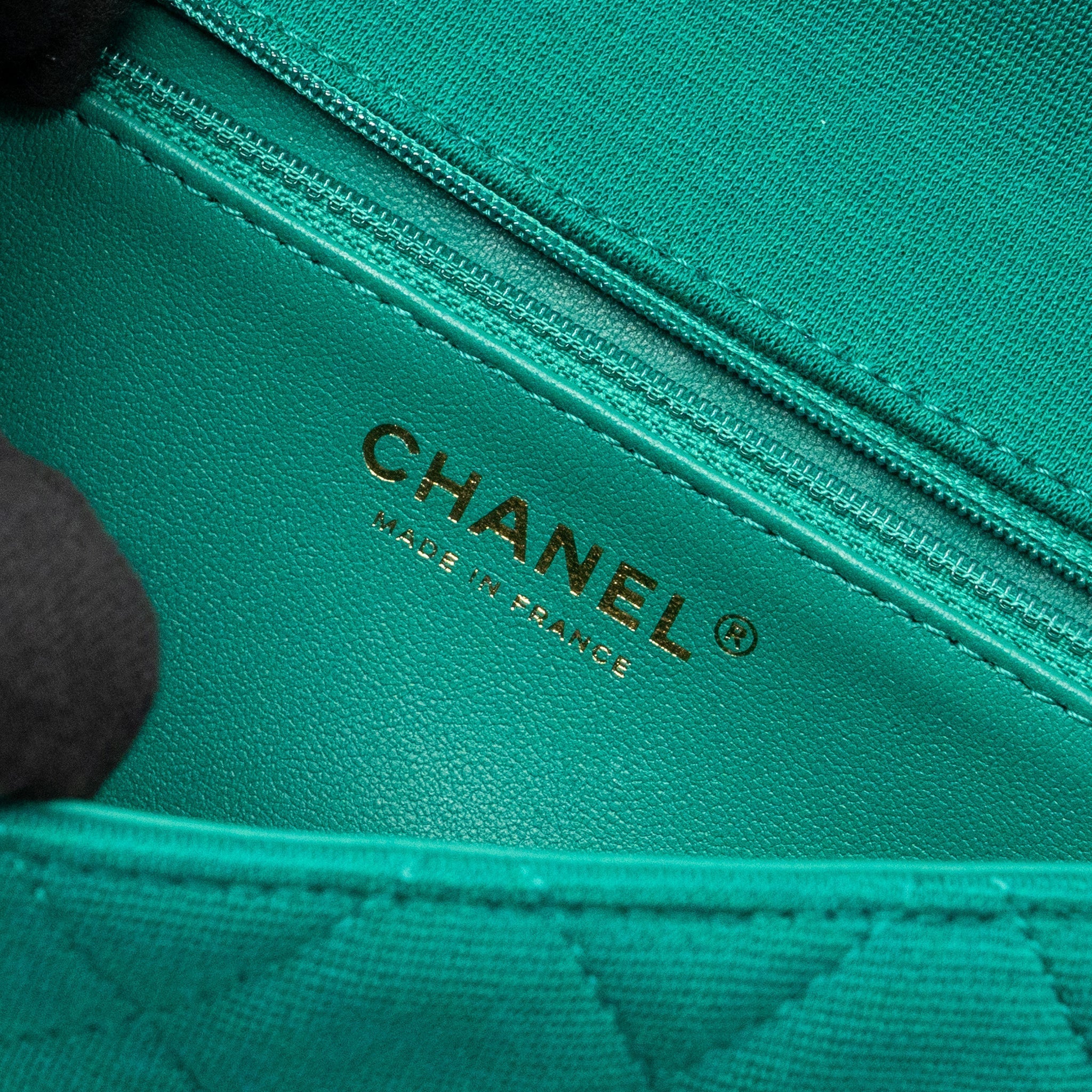 CHANEL 23A CLASSIC FLAP CLUTCH FABRIC GREEN LGHW(MICROCHIP)