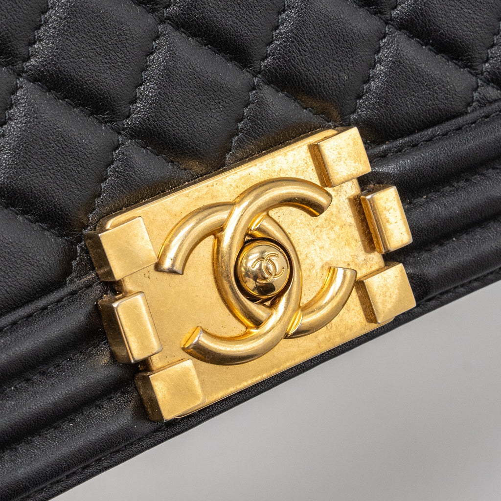 CHANEL SMALL BOY BAG CALFSKIN BLACK GHW