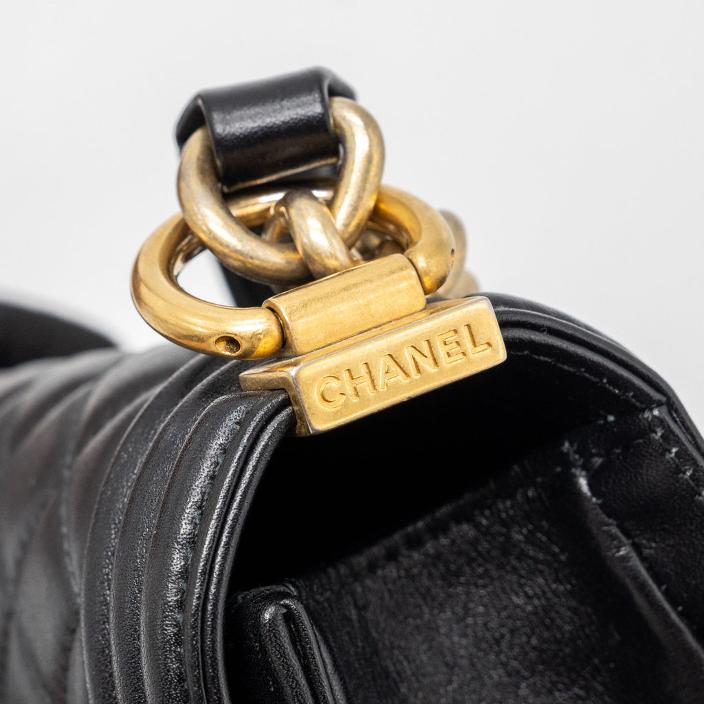 CHANEL SMALL BOY BAG CALFSKIN BLACK GHW