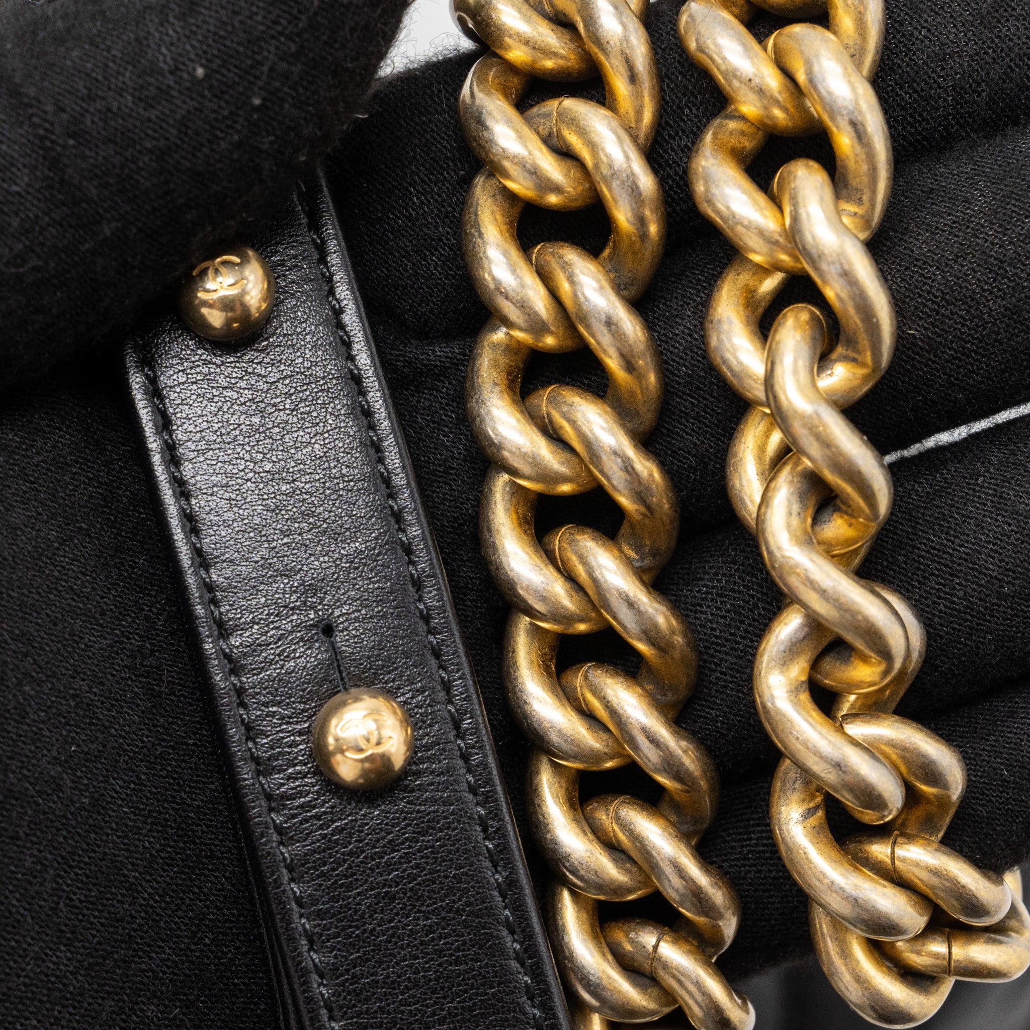 CHANEL SMALL BOY BAG CALFSKIN BLACK GHW