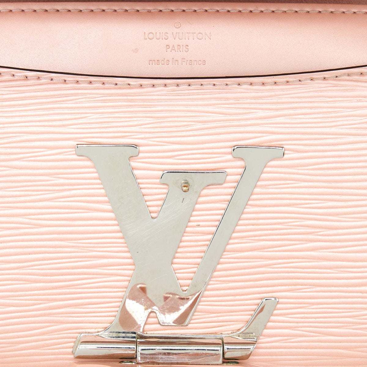 LOUIS VUITTON LOUISE CLUTCH PM EPI LIGHT PINK SHW