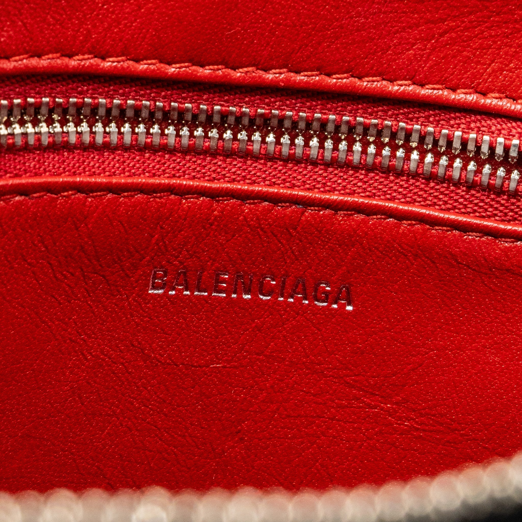 BALENCIAGA TRIANGLE DUFFLE BAG CALFSKIN BLACK SHW