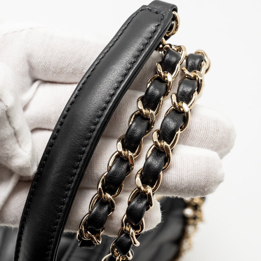 CHANEL PEARL DETAILED EDGE MINI FLAP BAG LAMBSKIN BLACK LGHW (MICROCHIP)