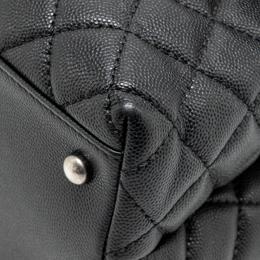 Chanel Large Coco Handle Flap Bag Lizard Embossed Handle Caviar Black Ruthenium Hardware