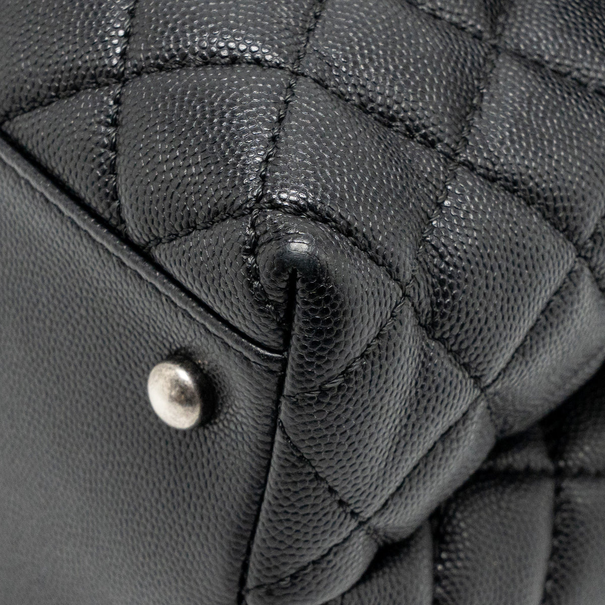 Chanel Large Coco Handle Flap Bag Lizard Embossed Handle Caviar Black Ruthenium Hardware