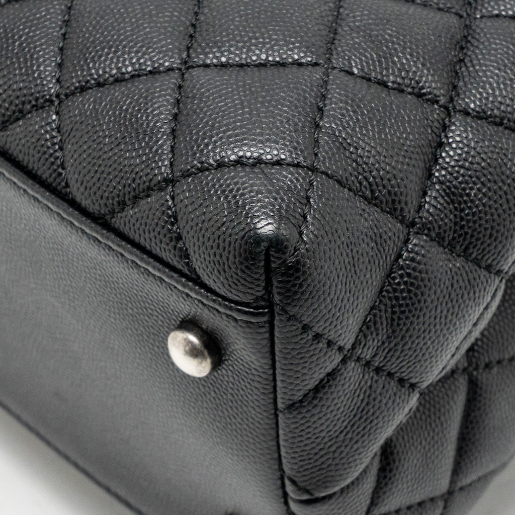 Chanel Large Coco Handle Flap Bag Lizard Embossed Handle Caviar Black Ruthenium Hardware