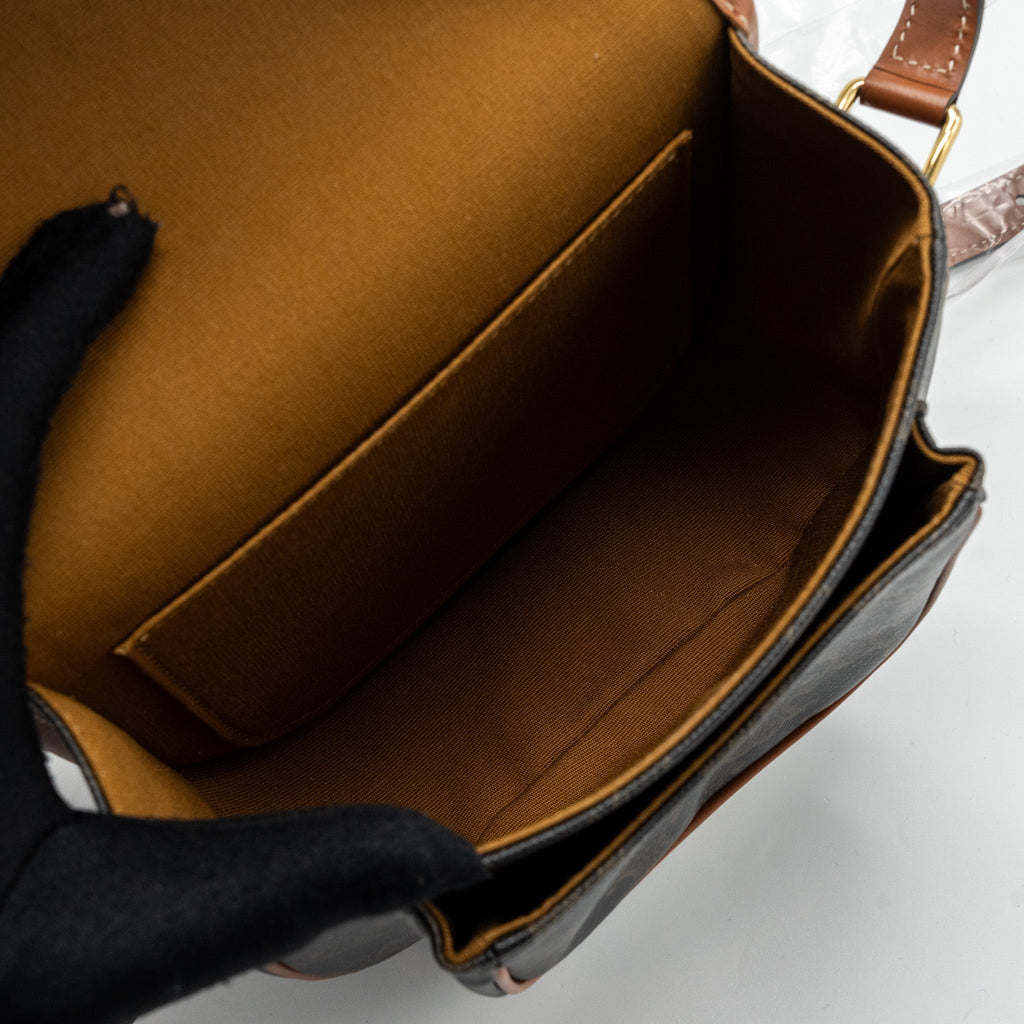 CELINE MEDIUM FOLCO BAG TRIOMPHE CANVAS AND CALFSKIN TAN GHW