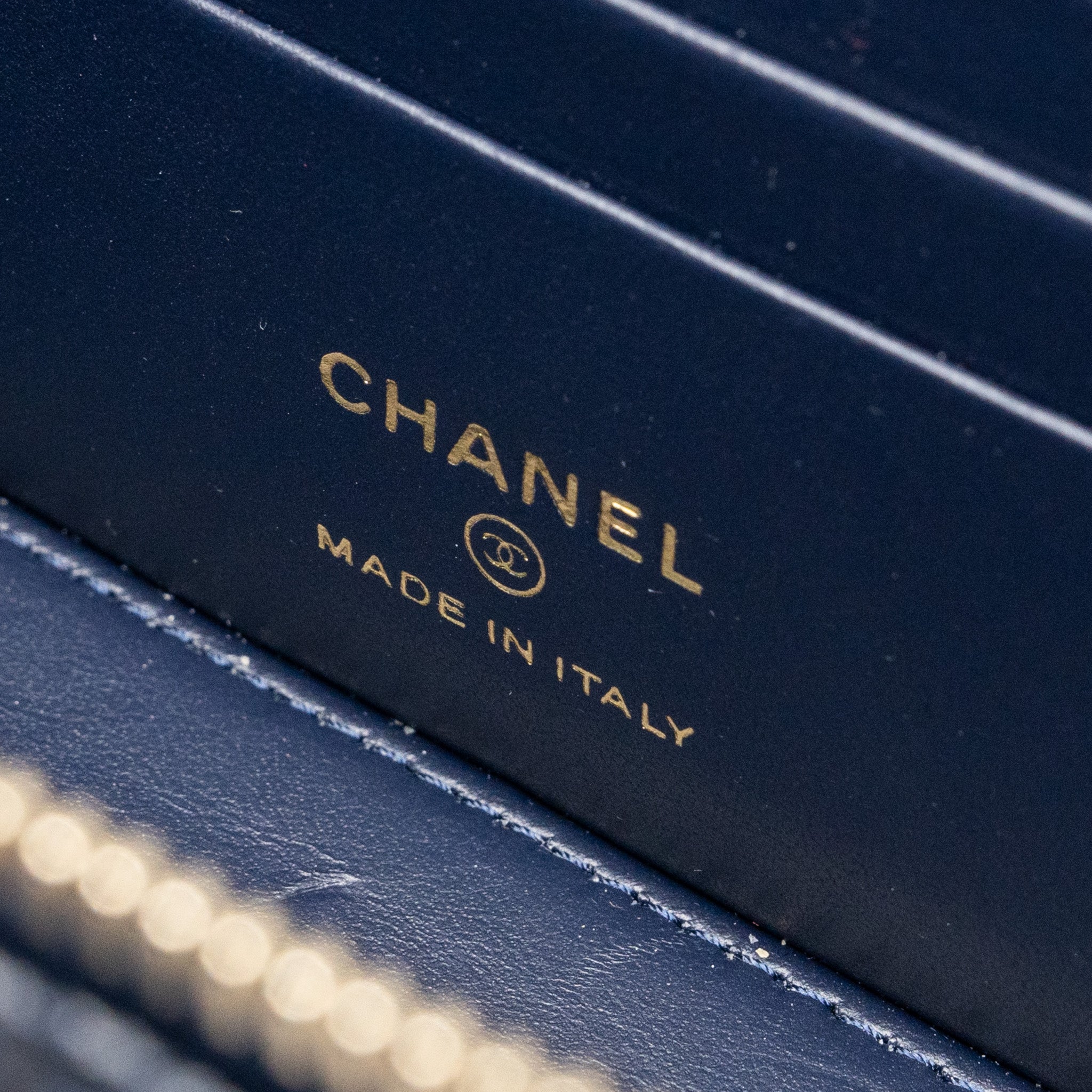 CHANEL 23C LONG VANITY CASE CAVIAR NAVY LGHW (MICROCHIP)
