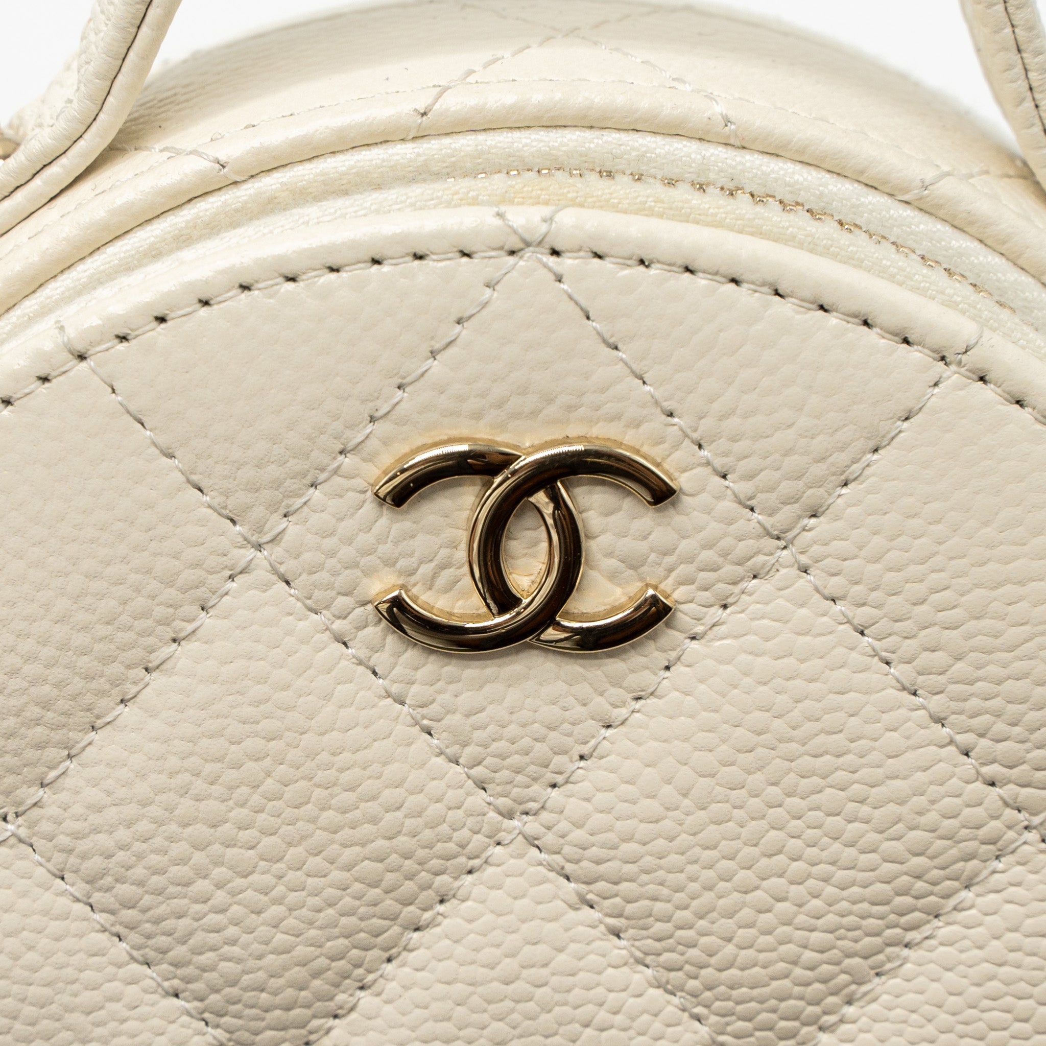 CHANEL TOP HANDLE MINI ROUND VANITY WITH CHAIN CAVIAR WHITE LGHW