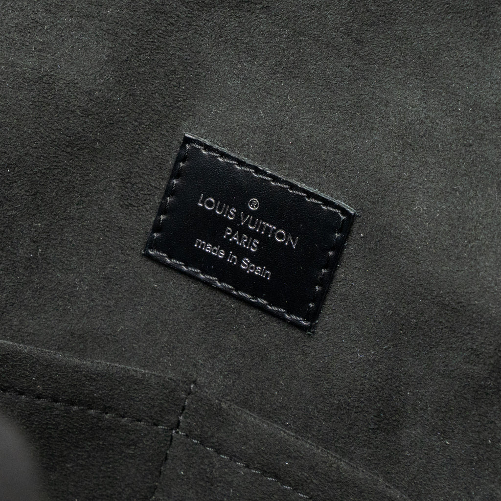 LOUIS VUITTON CLUNY MM EPI BLACK SHW