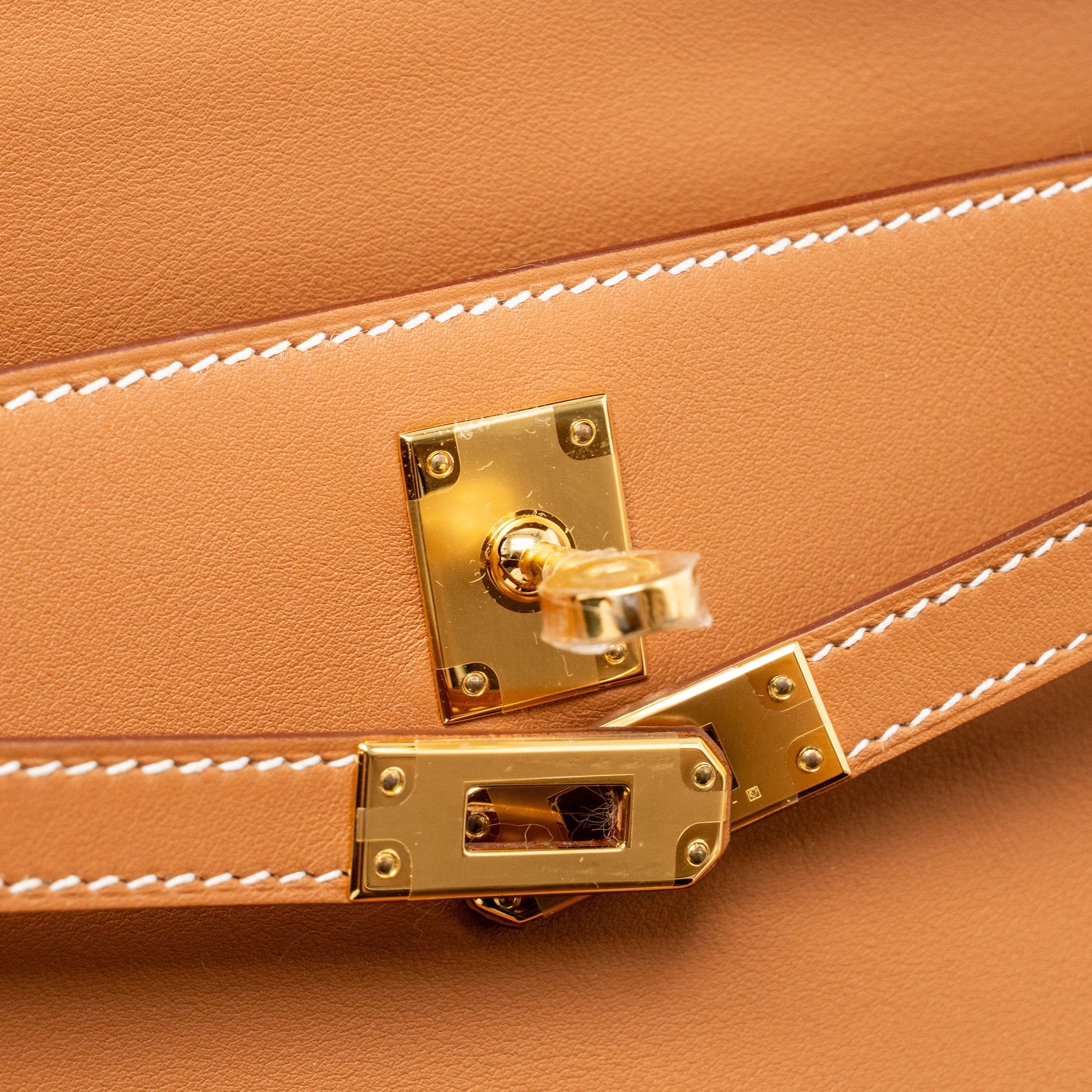 HERMES KELLY POCHETTE SWIFT GOLD GHW