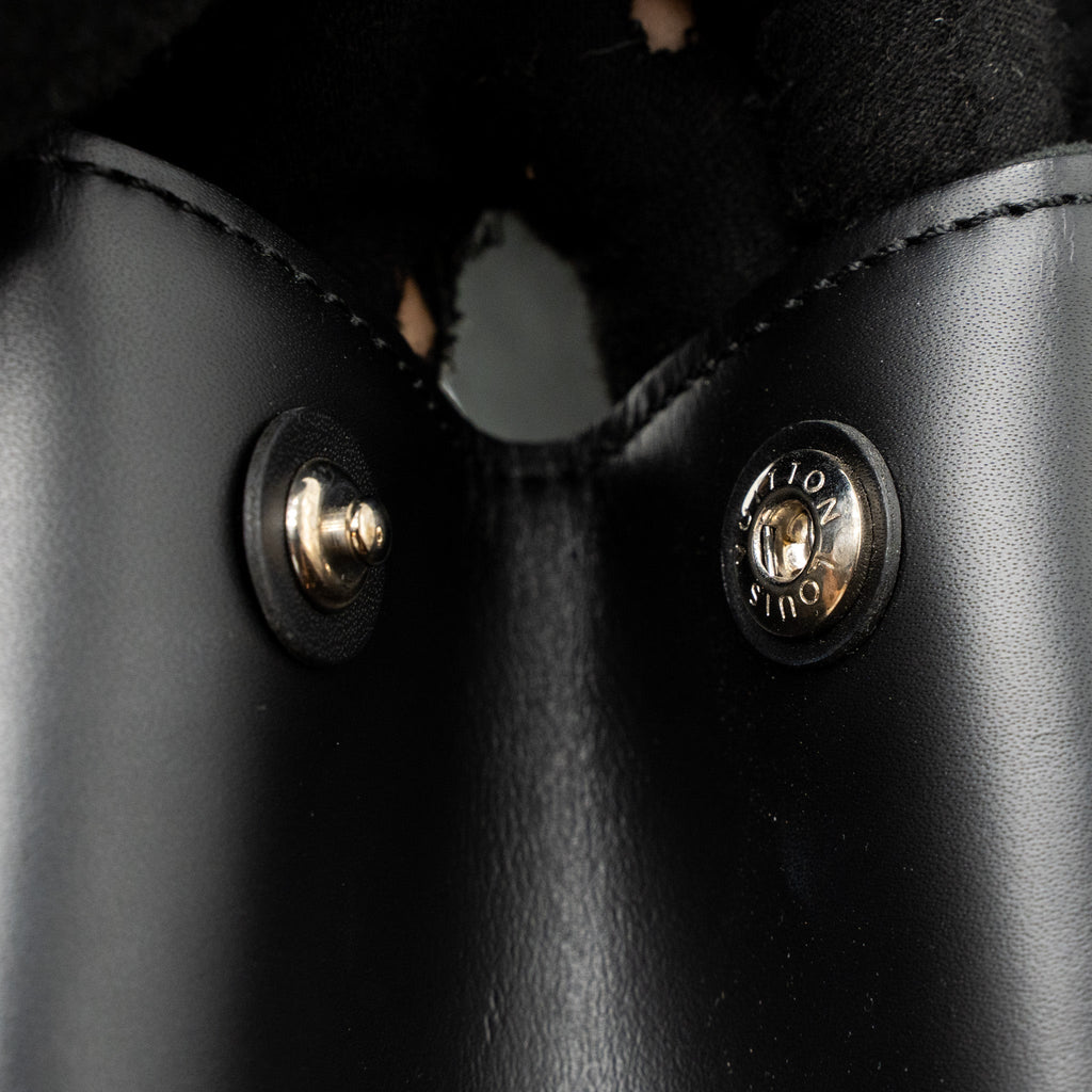 LOUIS VUITTON CLUNY MM EPI BLACK SHW