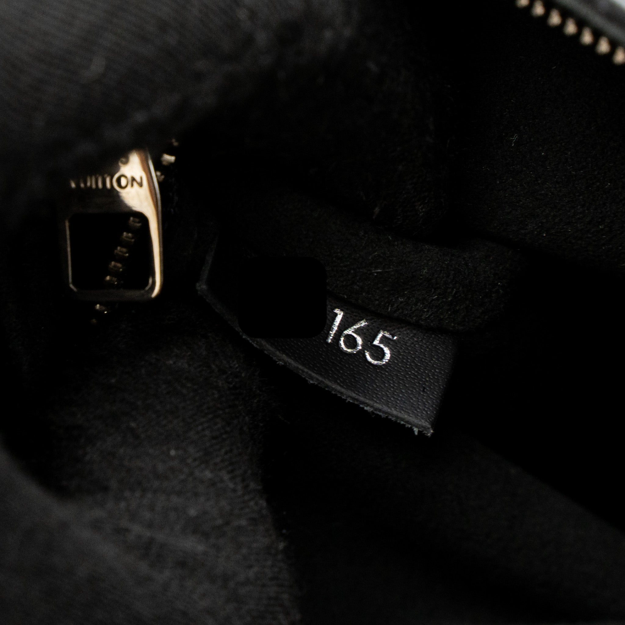 LOUIS VUITTON CLUNY MM EPI BLACK SHW