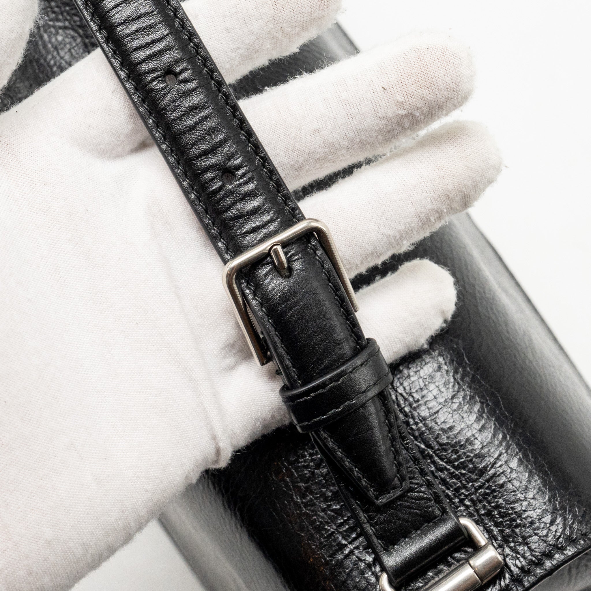 BALENCIAGA MEDIUM CRUSH SHOULDER BAG CALFSKIN LEATHER BLACK SHW
