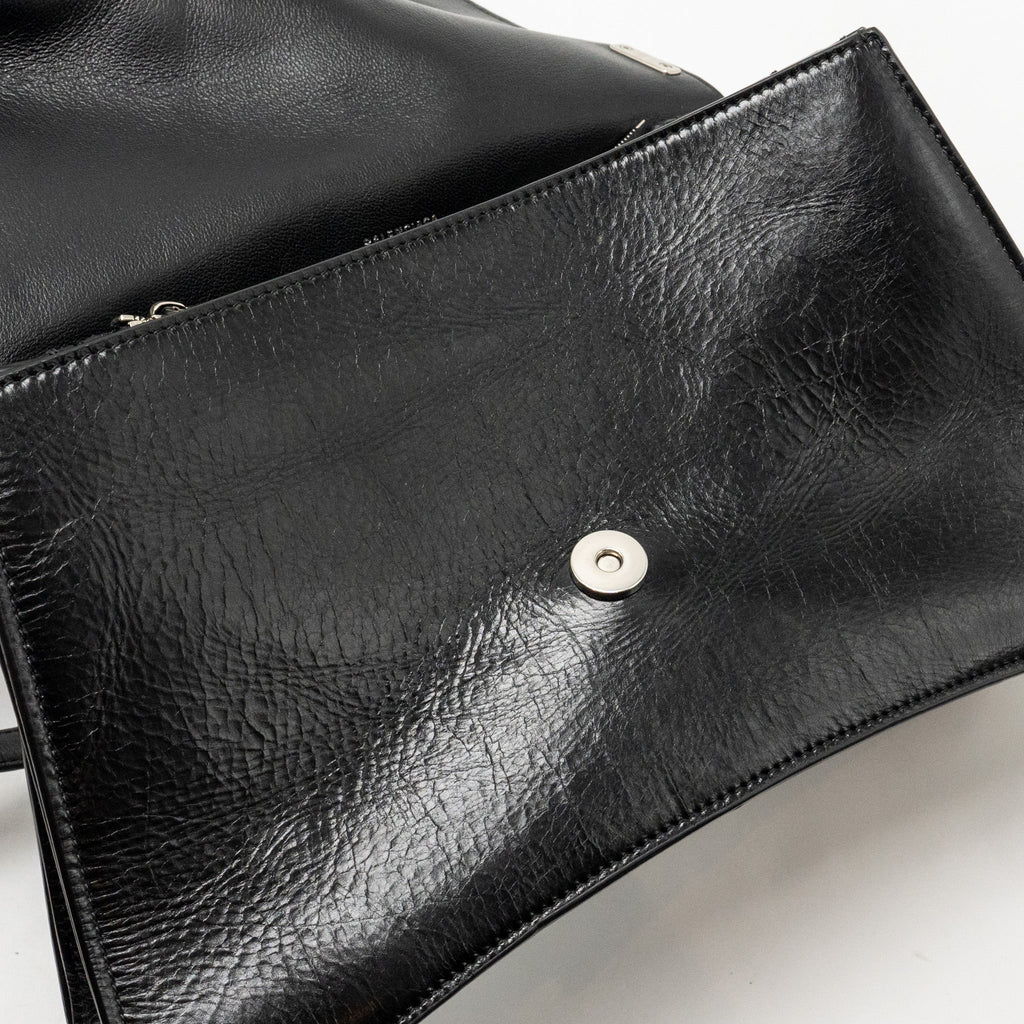 BALENCIAGA MEDIUM CRUSH SHOULDER BAG CALFSKIN LEATHER BLACK SHW