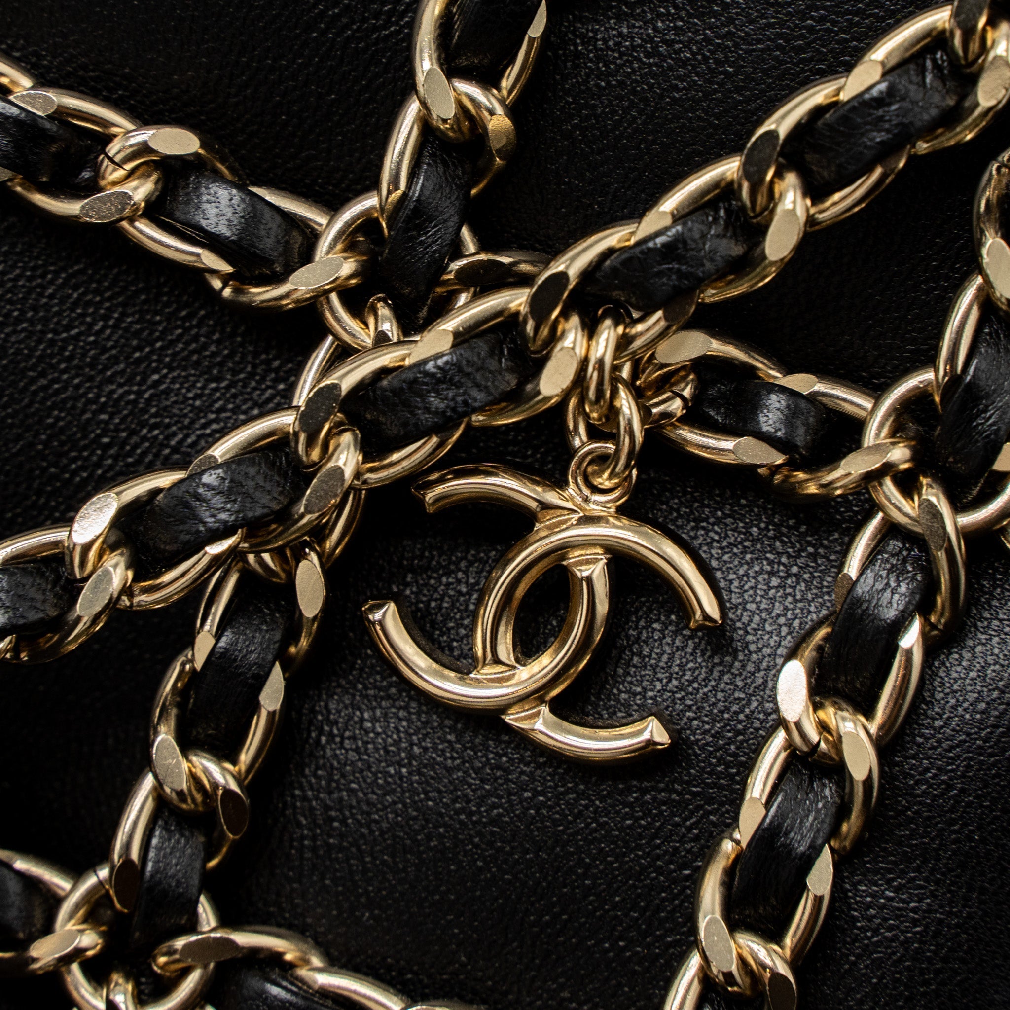 CHANEL GOLD CLUTH O CHAIN VERTICAL PHONE HOLDER LAMBSKIN BLACK GHW