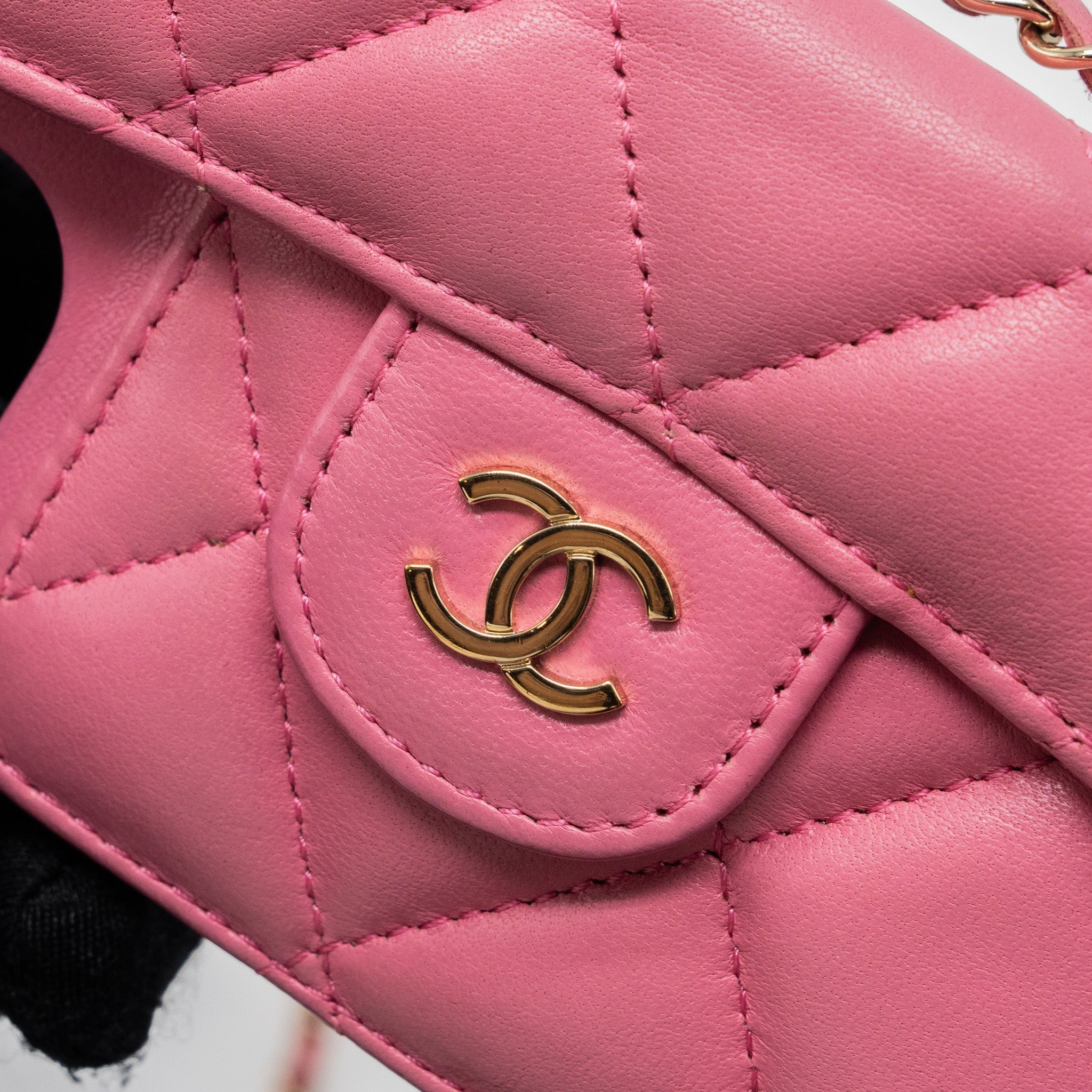CHANEL 21P PEARL CRUSH PHONE CASE WITH CHAIN FOR IPHONE 12 LAMBSKIN PINK LGHW