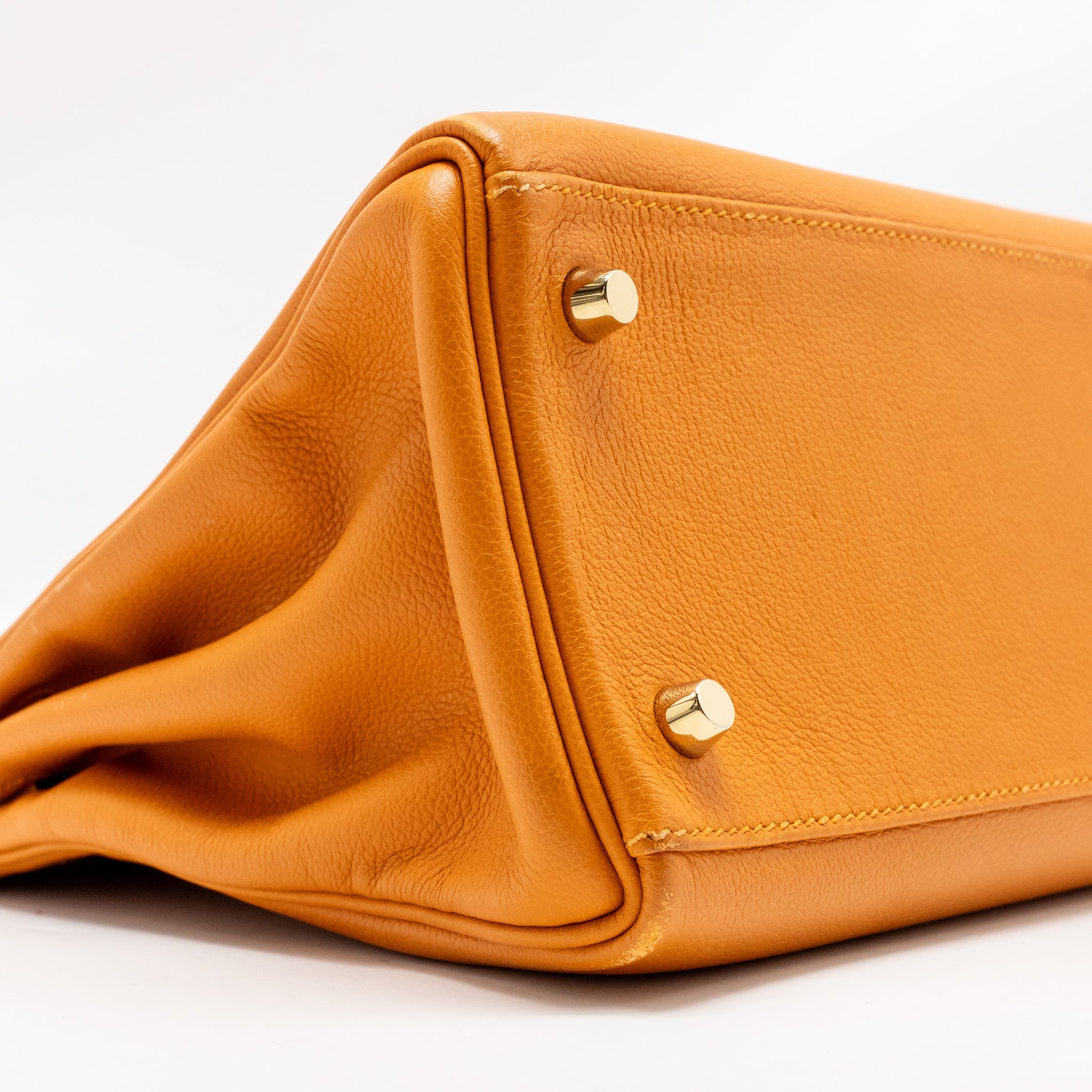 HERMES KELLY 28 EVECOLOR APRICOT GHW