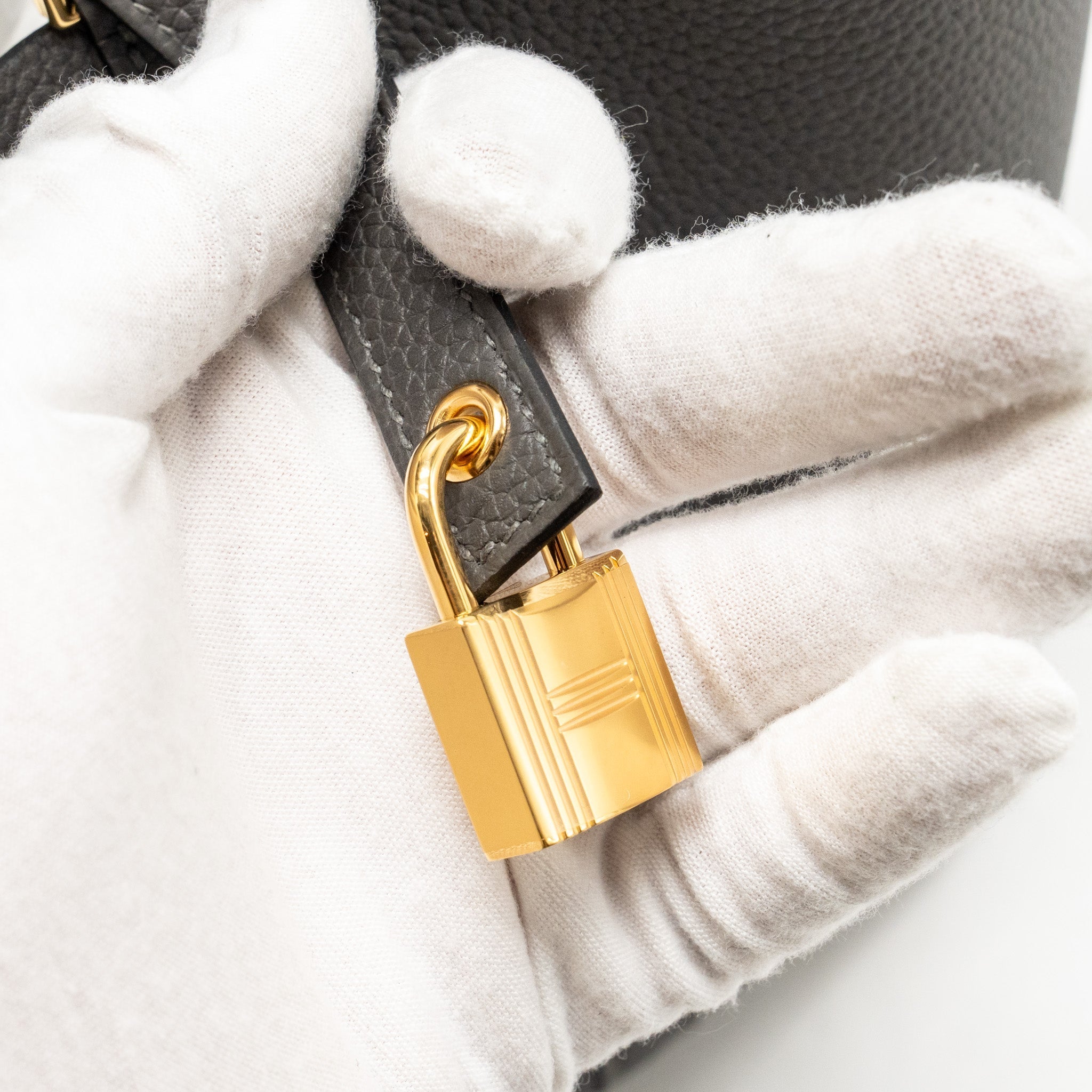 HERMES PICOTIN 22 LOCK BAG TAURILLON MAURICE GRAPHITE GHW