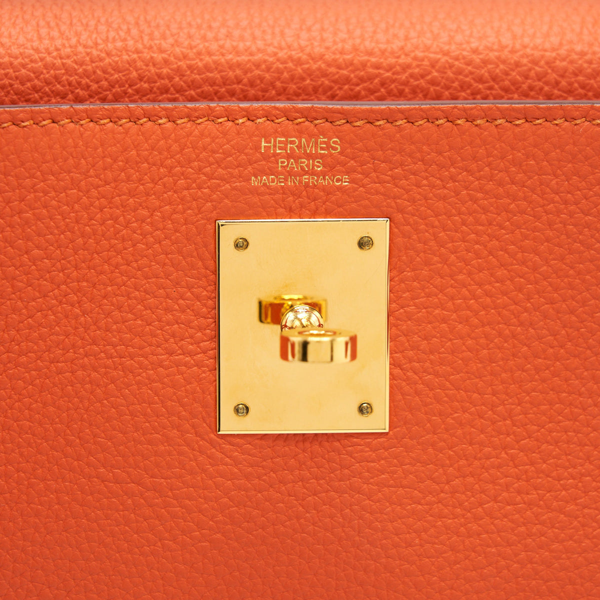 Hermes Kelly 28 Togo 9J feu GHW With An Extra Twilly