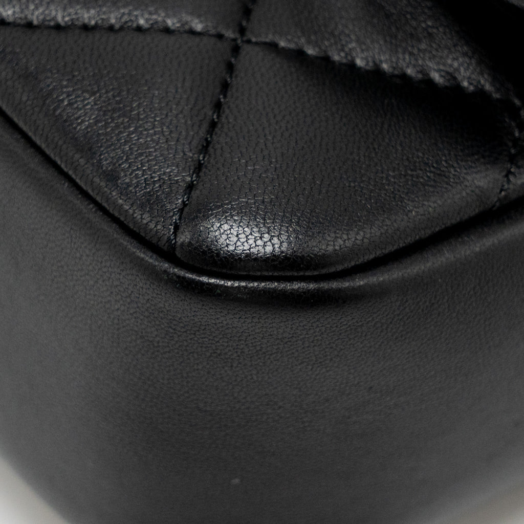 CHANEL 22B HEART CHAIN FLAP BAG LAMBSKIN BLACK GHW(MICROCHIP)
