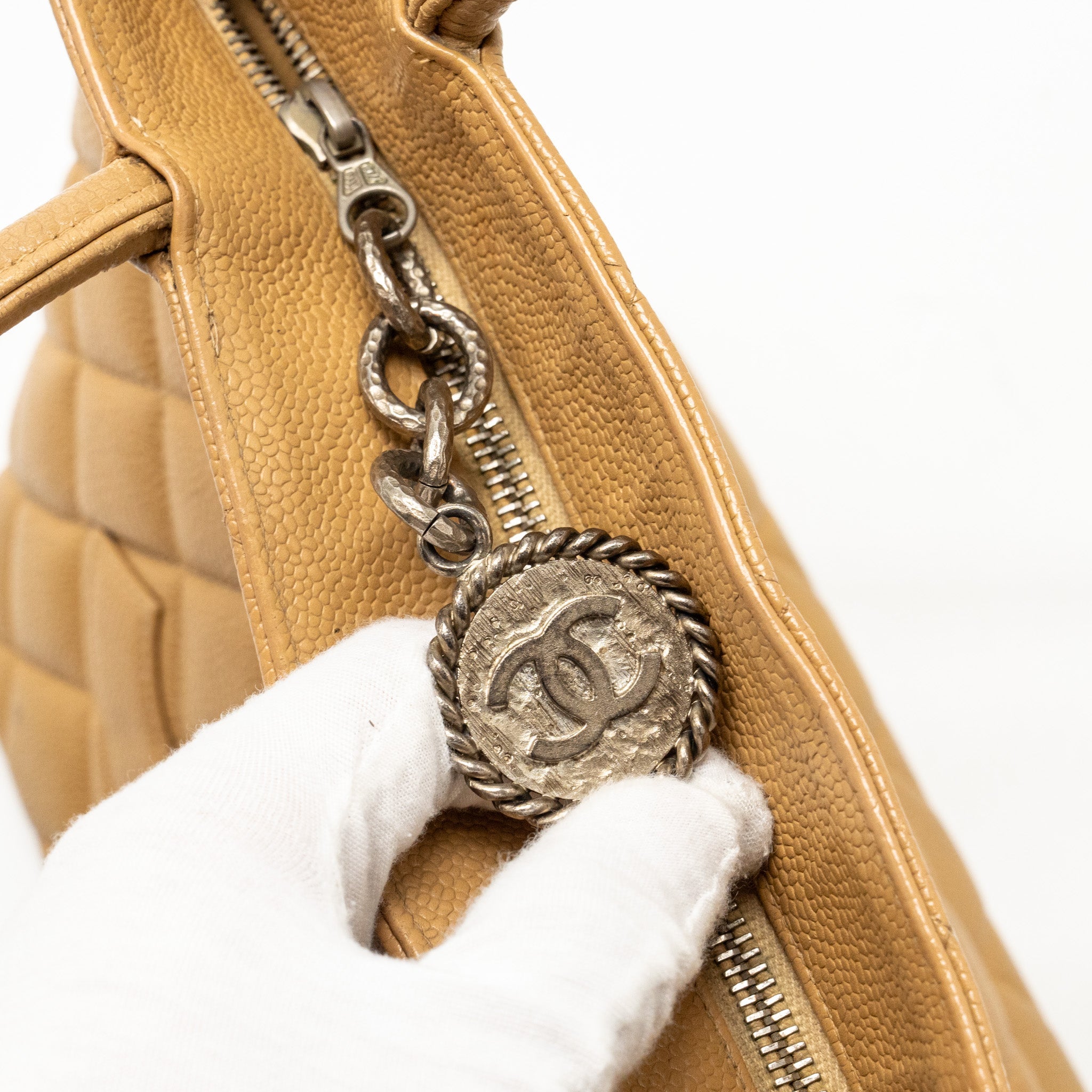 CHANEL VINTAGE MEDALLION TOTE BAG CAVIAR BEIGE SHW