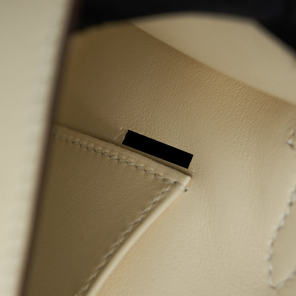 HERMES KELLY POCHETTE SWIFT NATA GHW