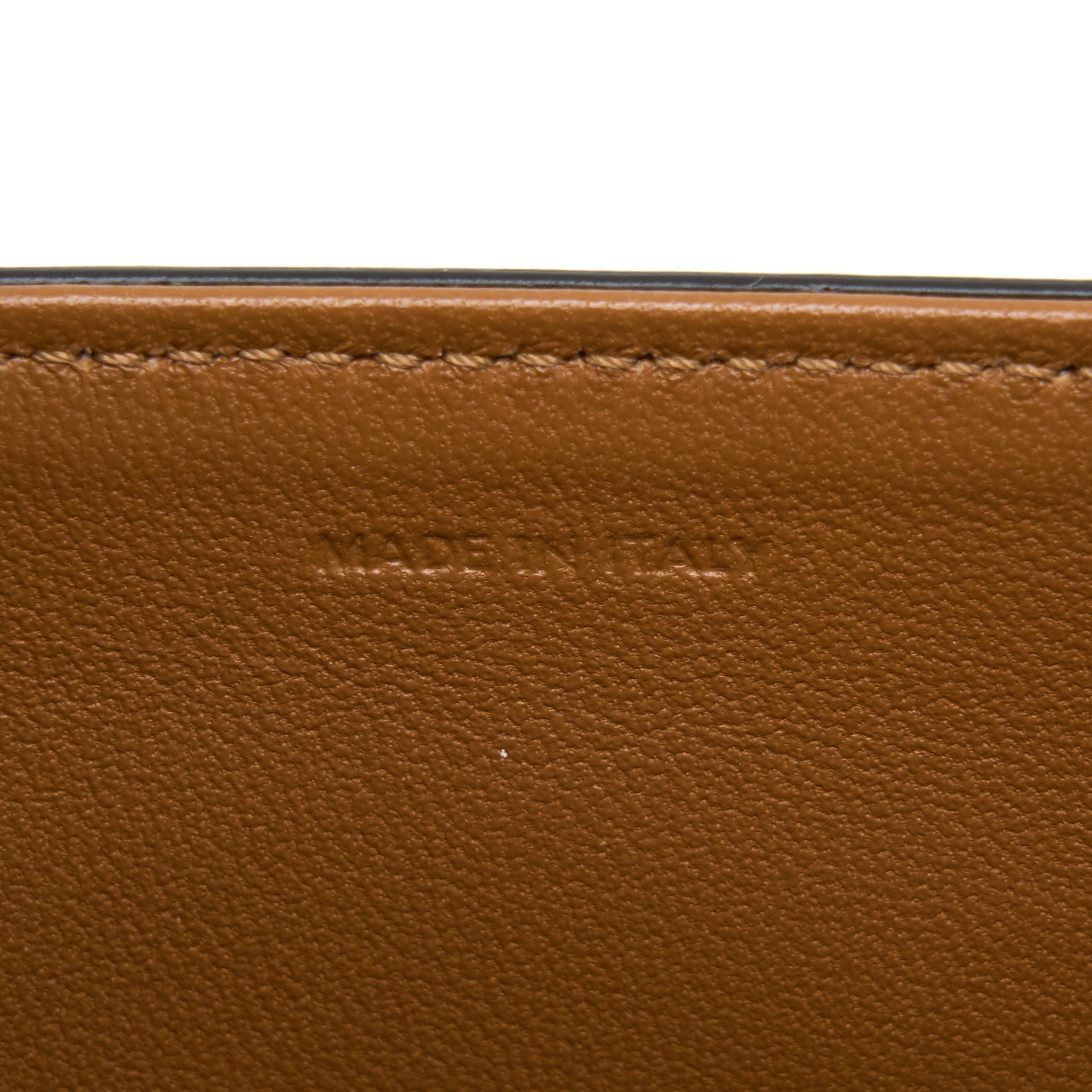 CELINE MEDIUM TRIOMPHE BAG IN TEXTILE NATURAL CALFSKIN GHW