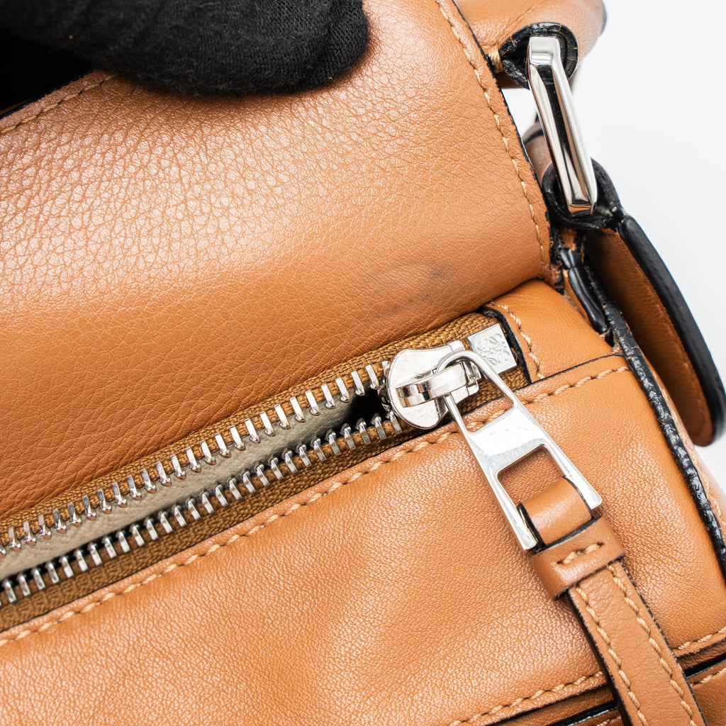 LOEWE SMALL PUZZLE BAG CALFSKIN TAN SHW