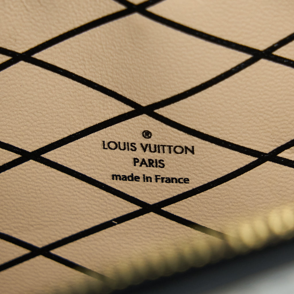 LOUIS VUITTON TRUNK CLUTCH EPI BLACK/WHITE GHW